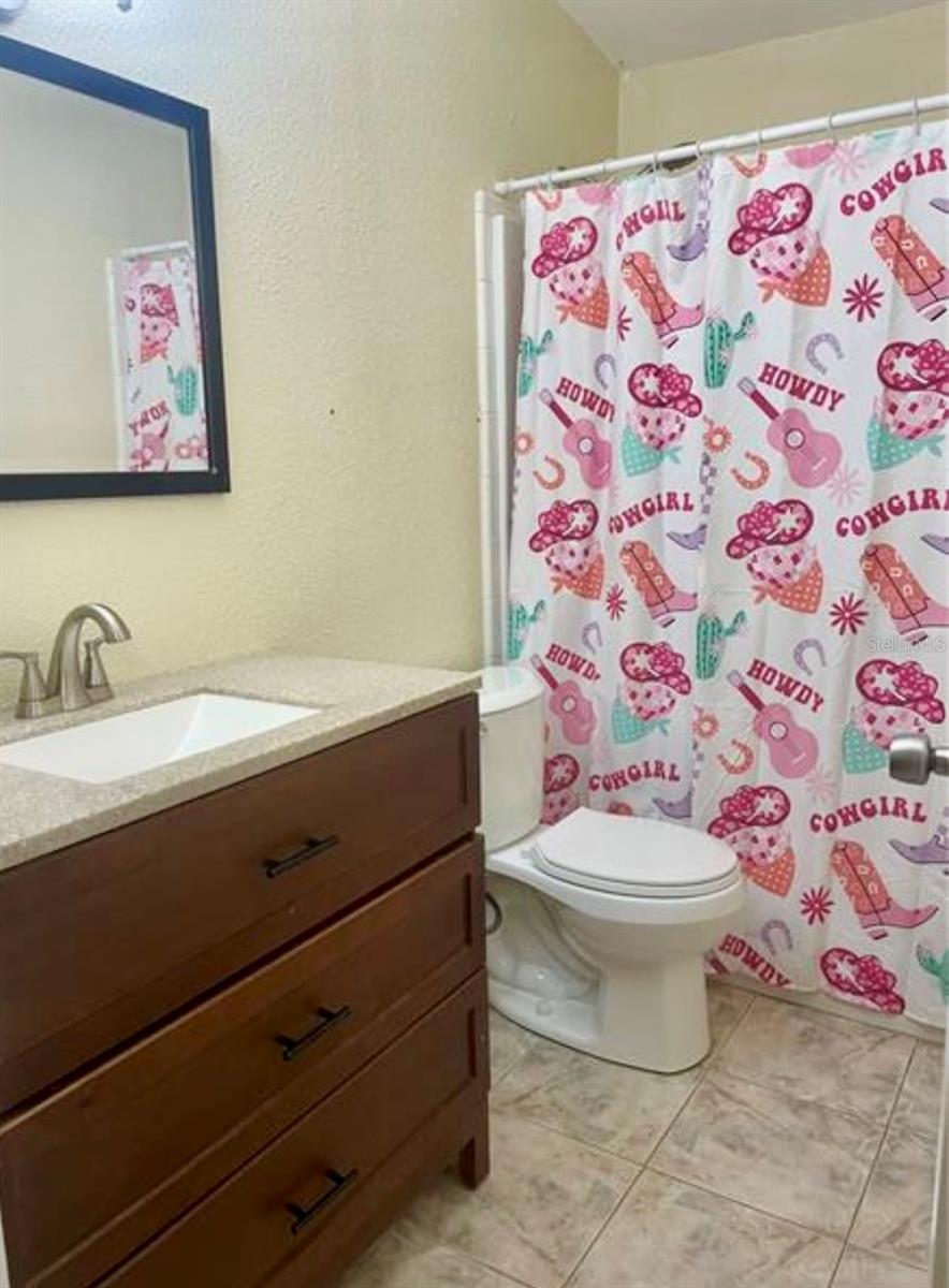 Image 36 of 43 For 8809 Treasure Island Road