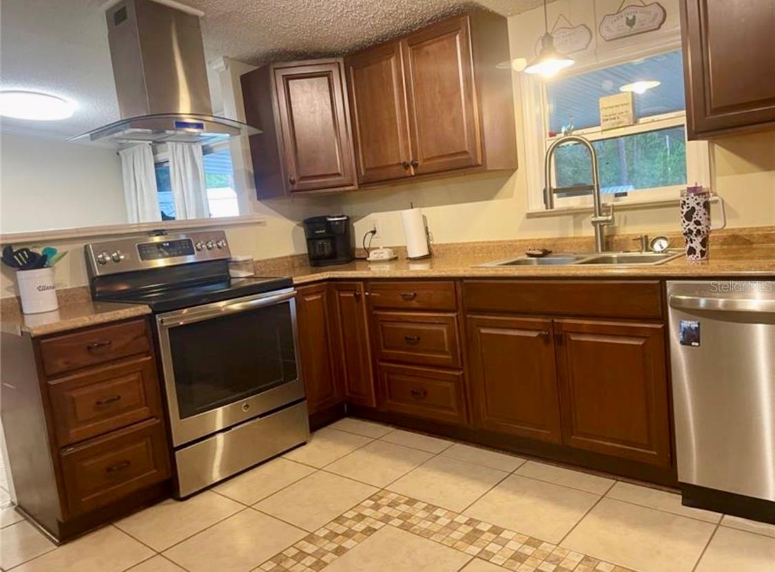 Image 6 of 43 For 8809 Treasure Island Road