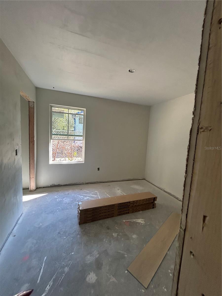 Image 6 of 10 For 2449 10th Avenue