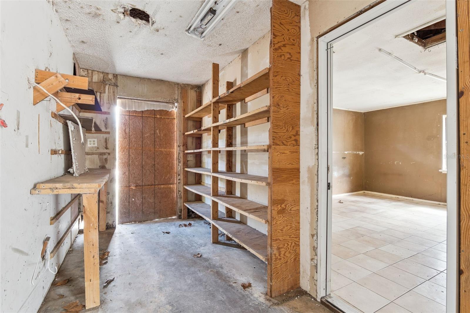 Image 20 of 35 For 590 Lawton Avenue