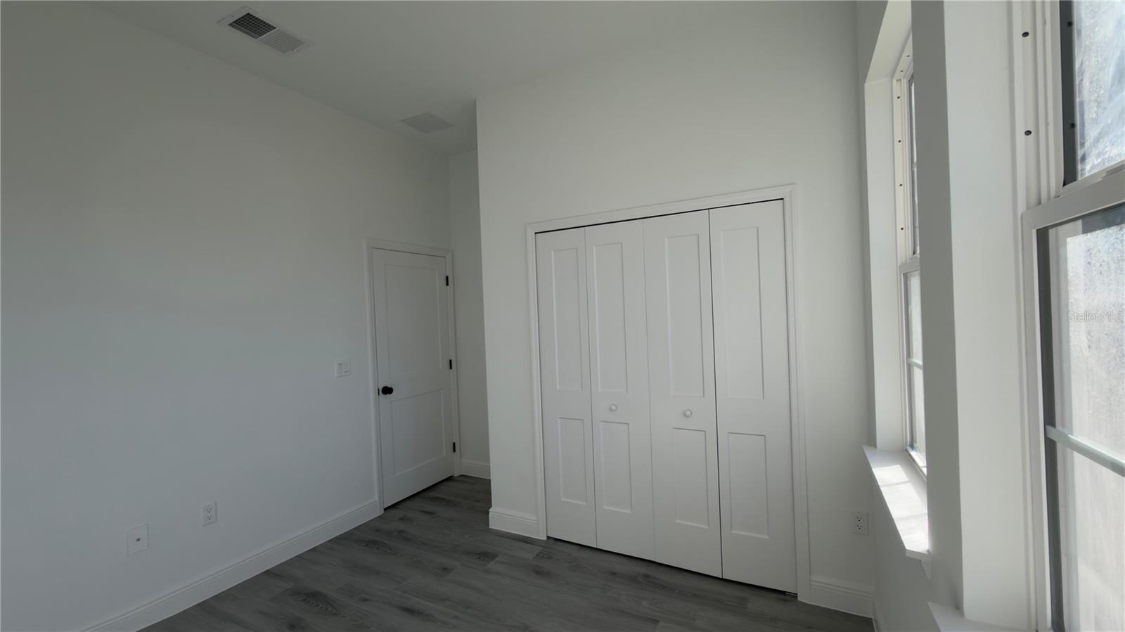 Image 19 of 34 For 11591 59th Terrace