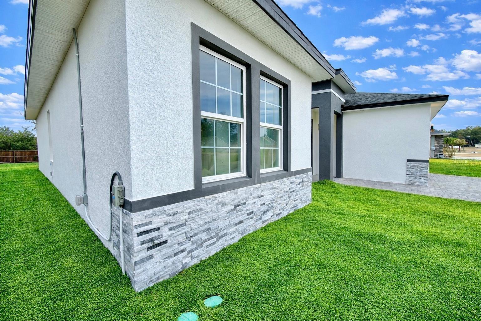 Image 4 of 34 For 11591 59th Terrace