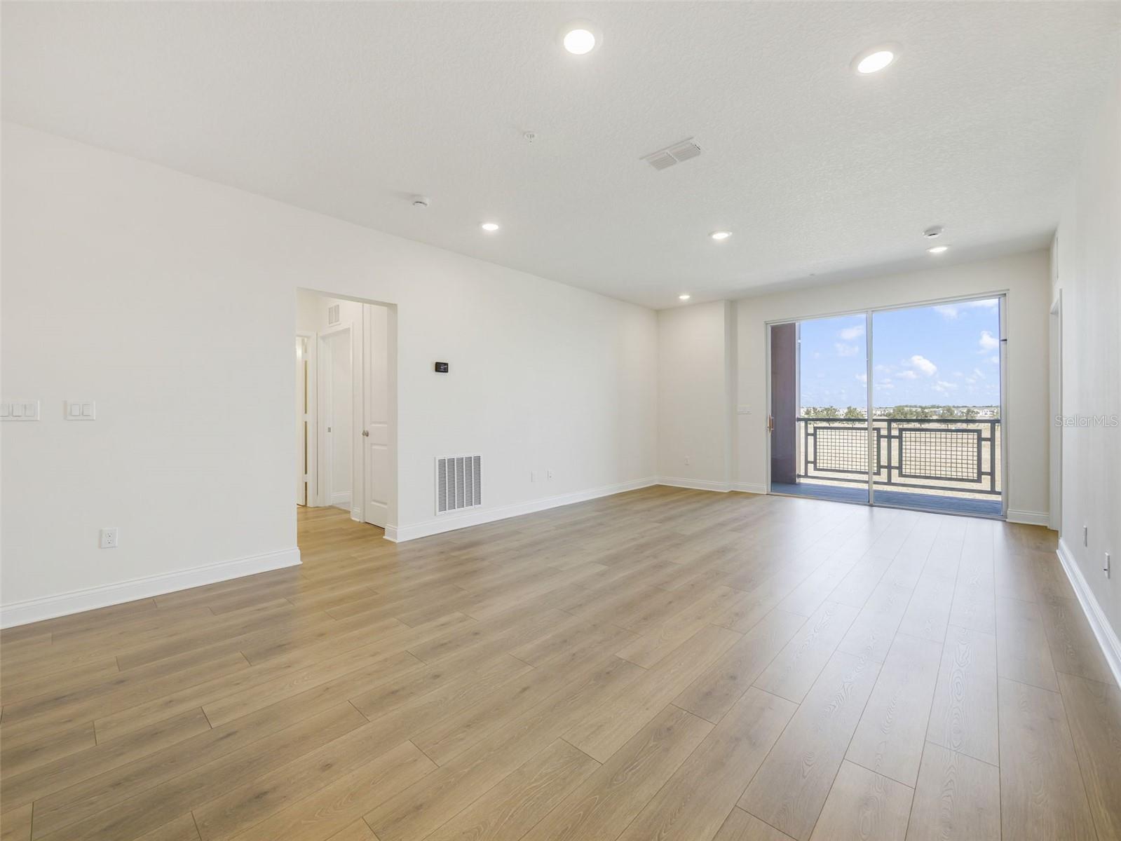 Image 5 of 22 For 7545 Laureate Boulevard 7305