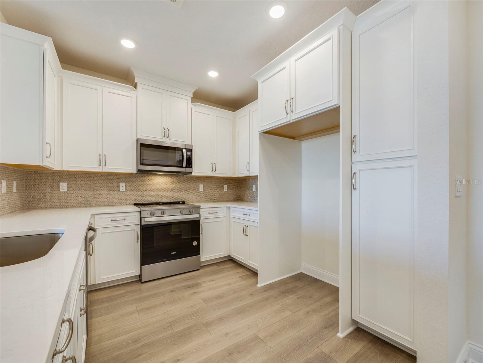 Image 9 of 22 For 7545 Laureate Boulevard 7305