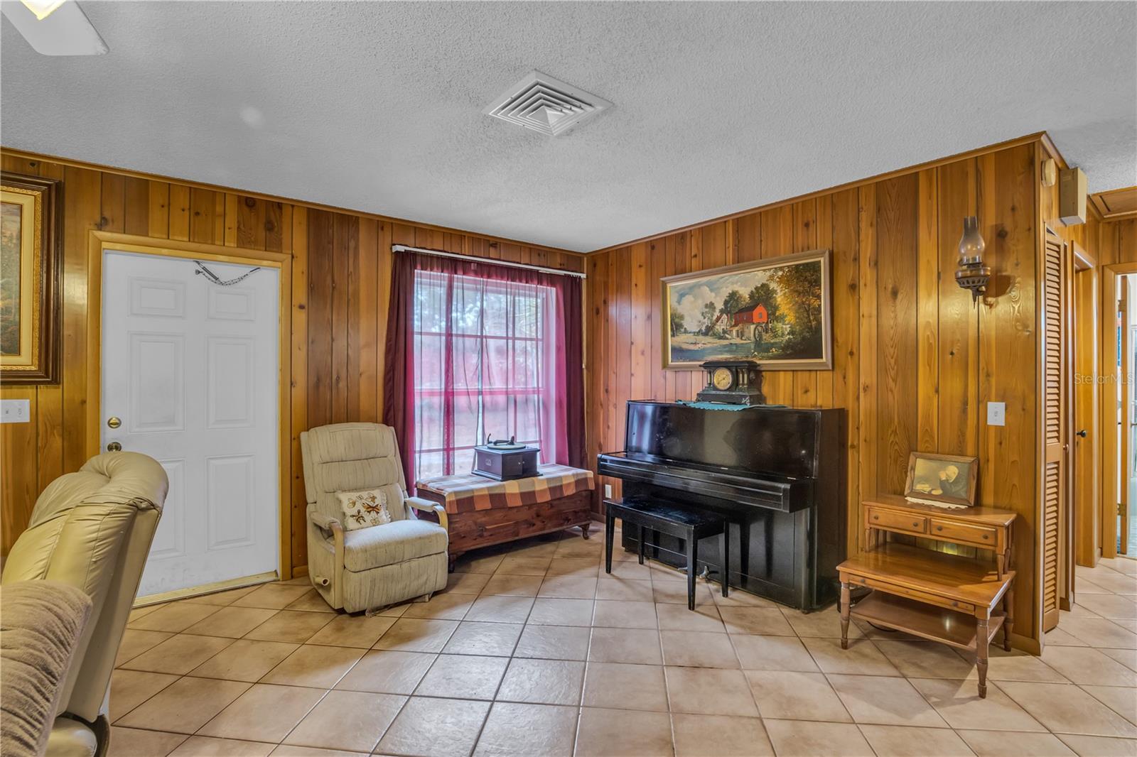 Image 5 of 17 For 14181 35th Place N