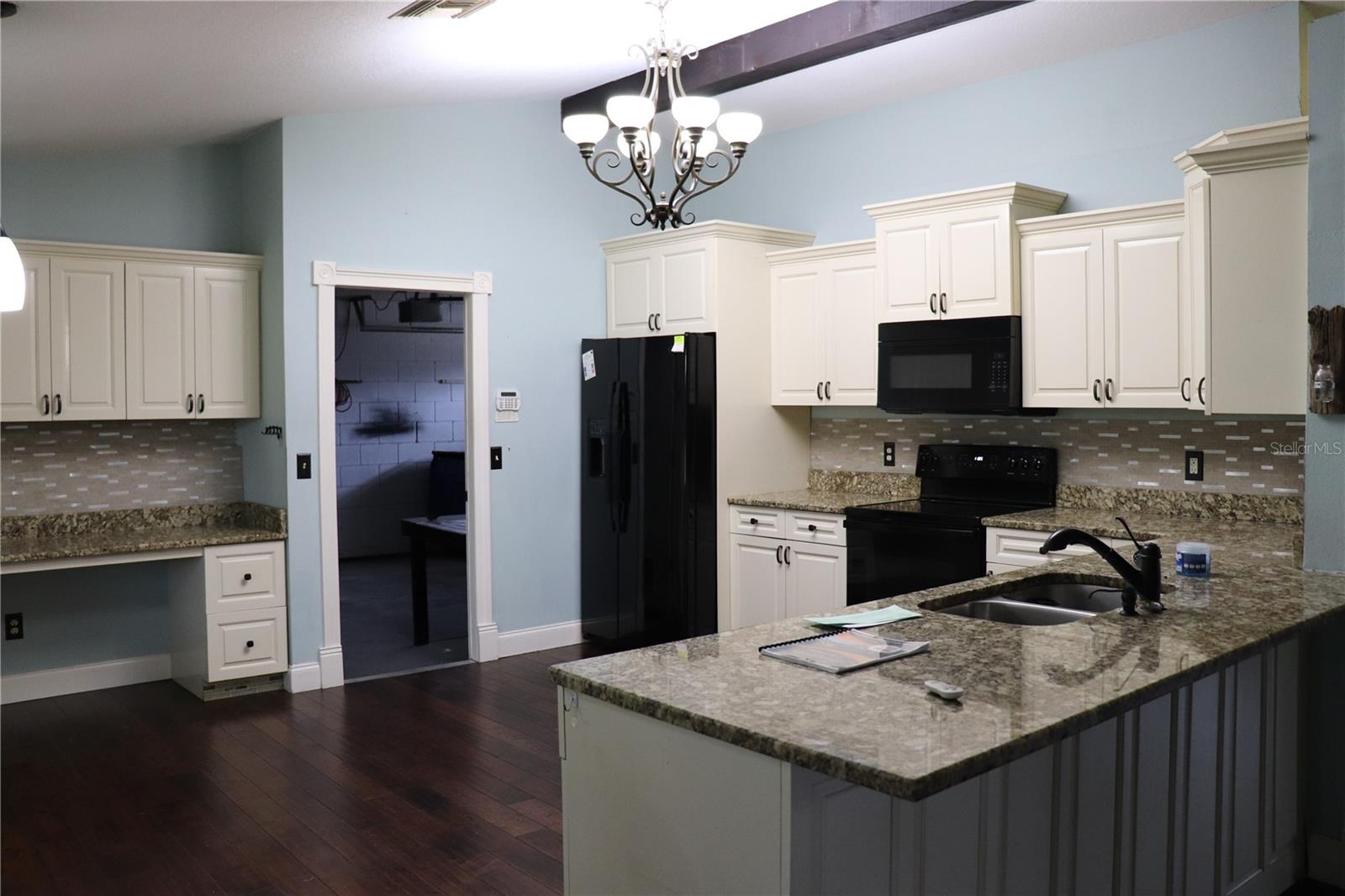 Image 3 of 47 For 7023 Wright Avenue