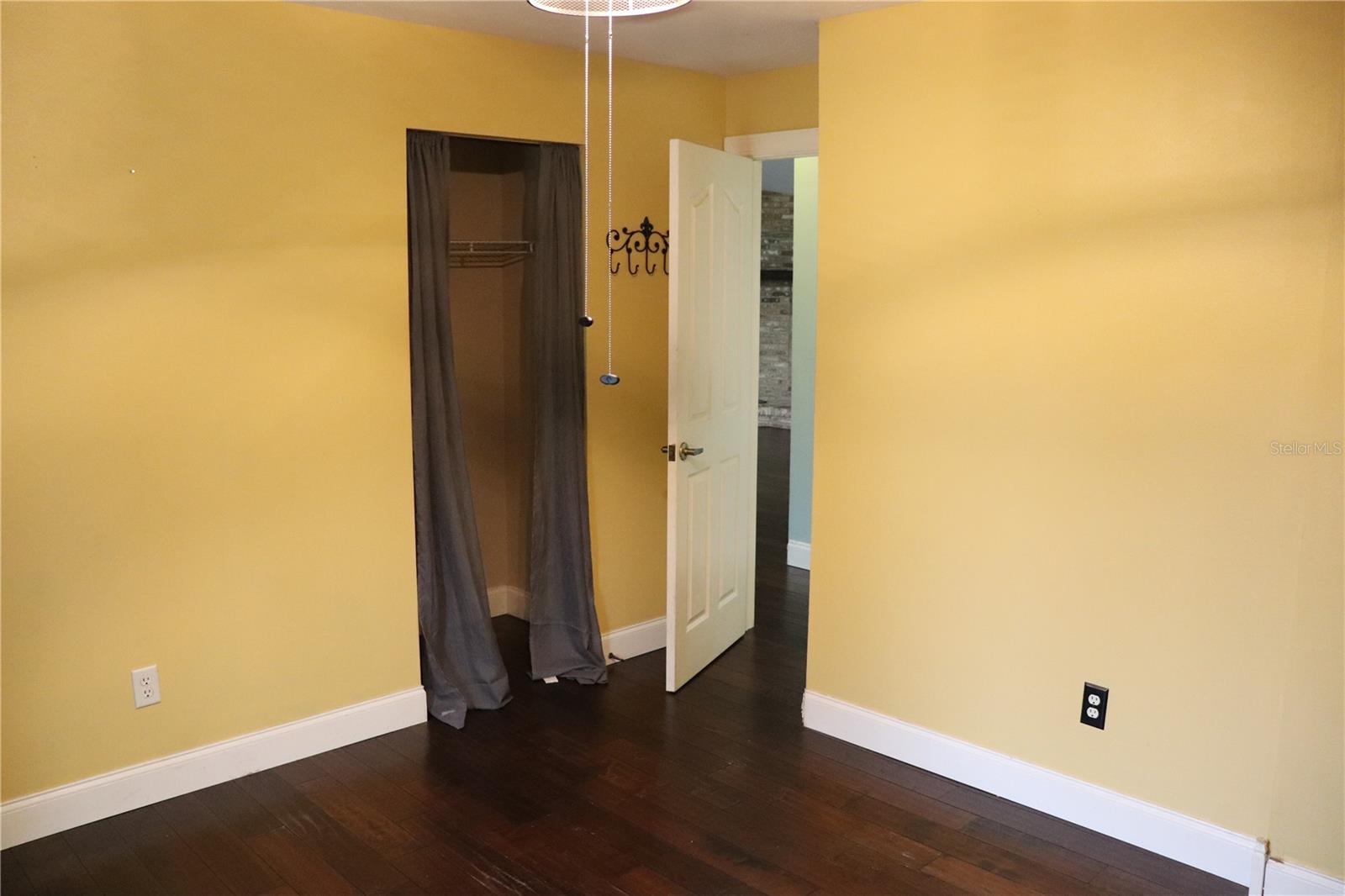 Image 35 of 47 For 7023 Wright Avenue