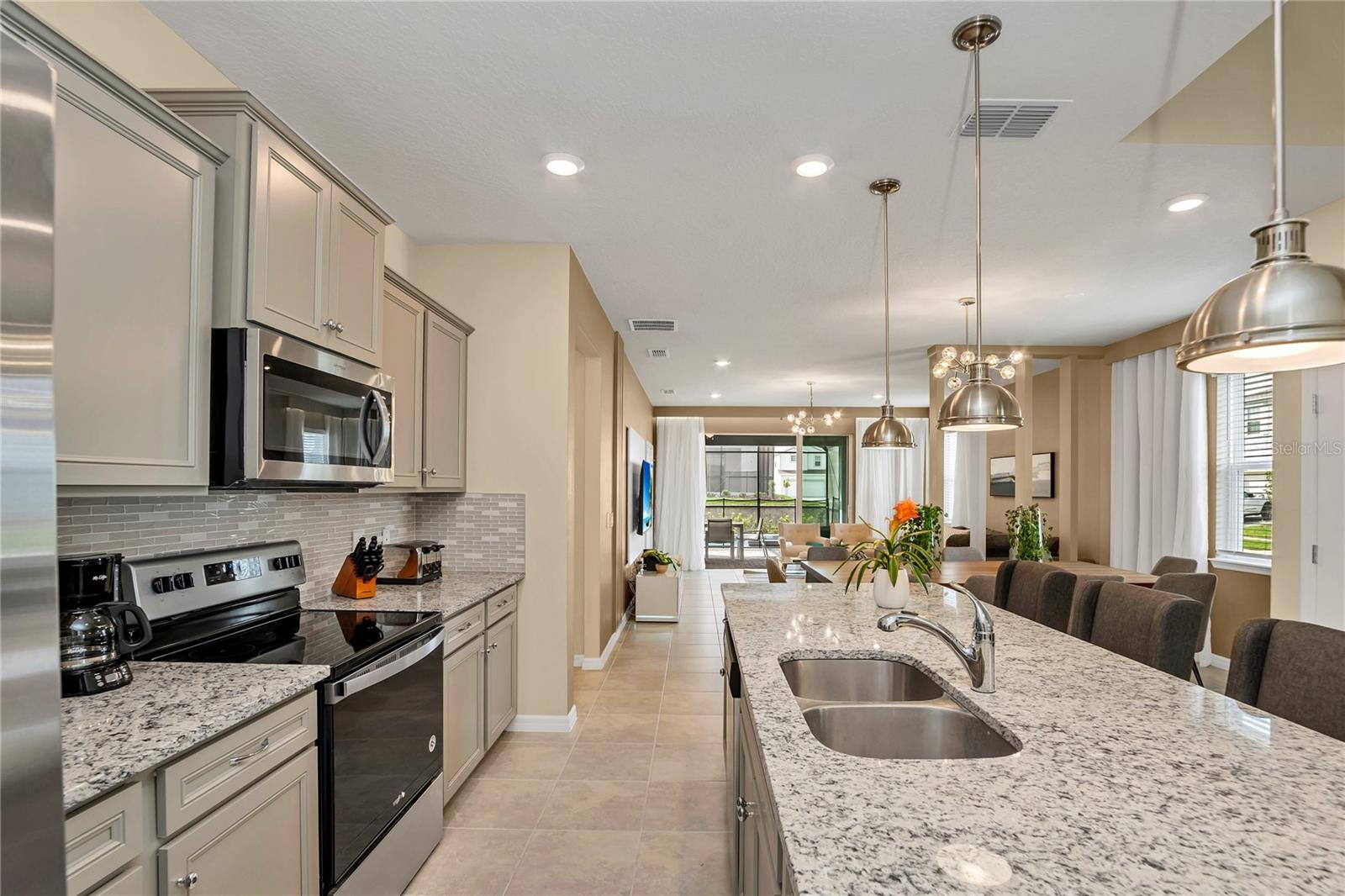 Image 14 of 98 For 1806 Summer Drive