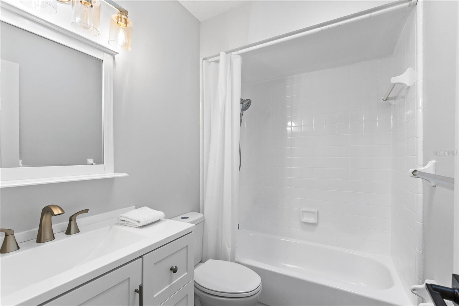 Image 13 of 24 For 111 Raintree Drive