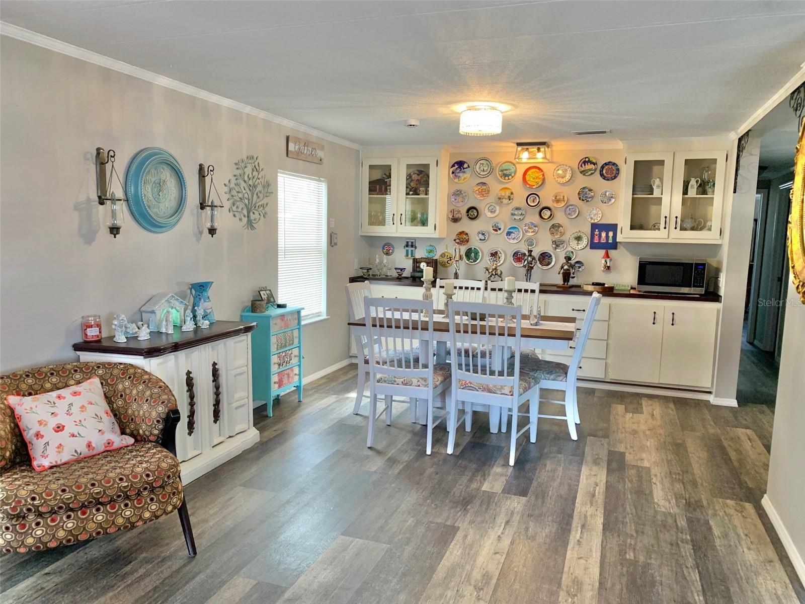 Image 15 of 48 For 2122 Oak Grove Drive 79