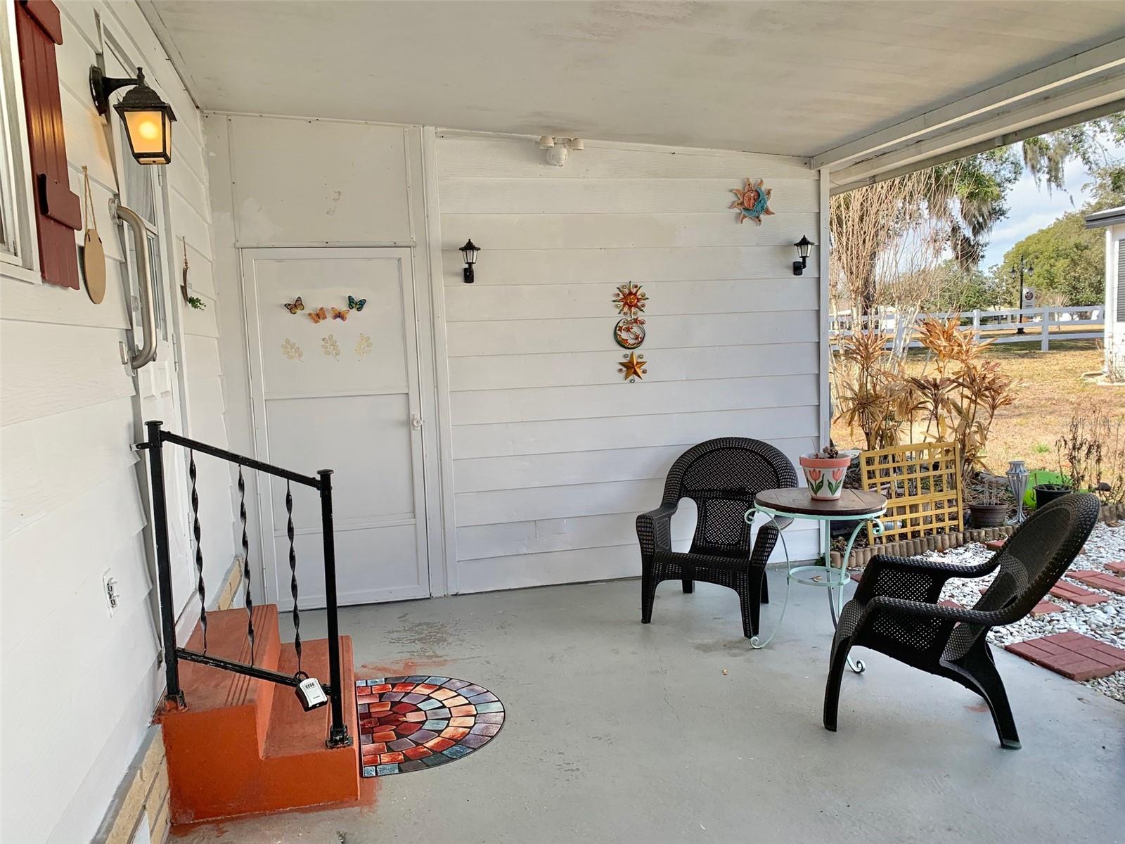 Image 18 of 48 For 2122 Oak Grove Drive 79