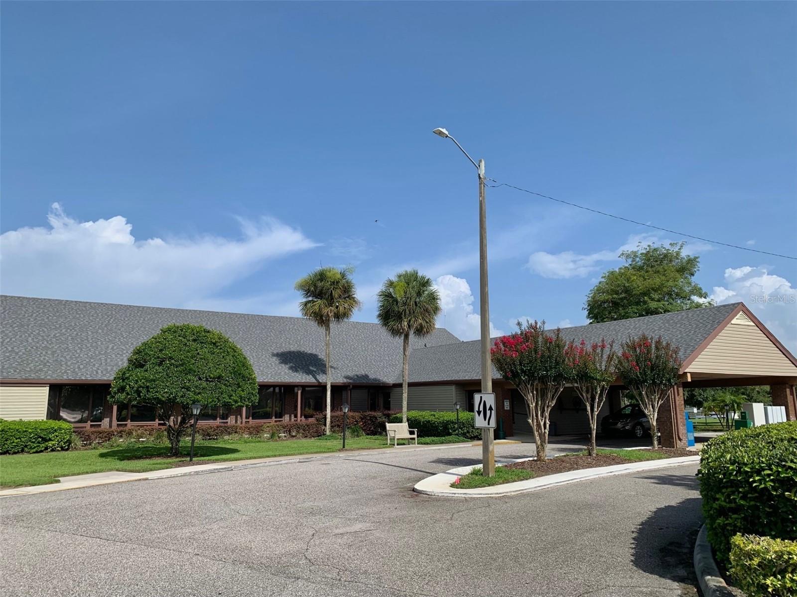 Image 27 of 48 For 2122 Oak Grove Drive 79