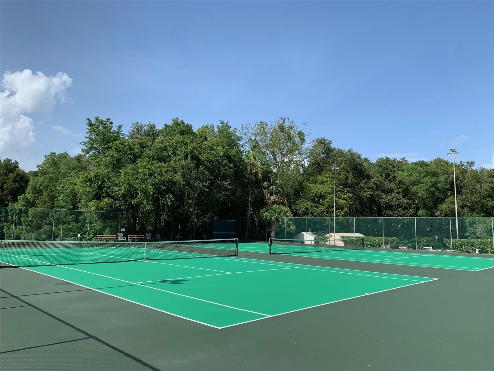 Image 31 of 48 For 2122 Oak Grove Drive 79