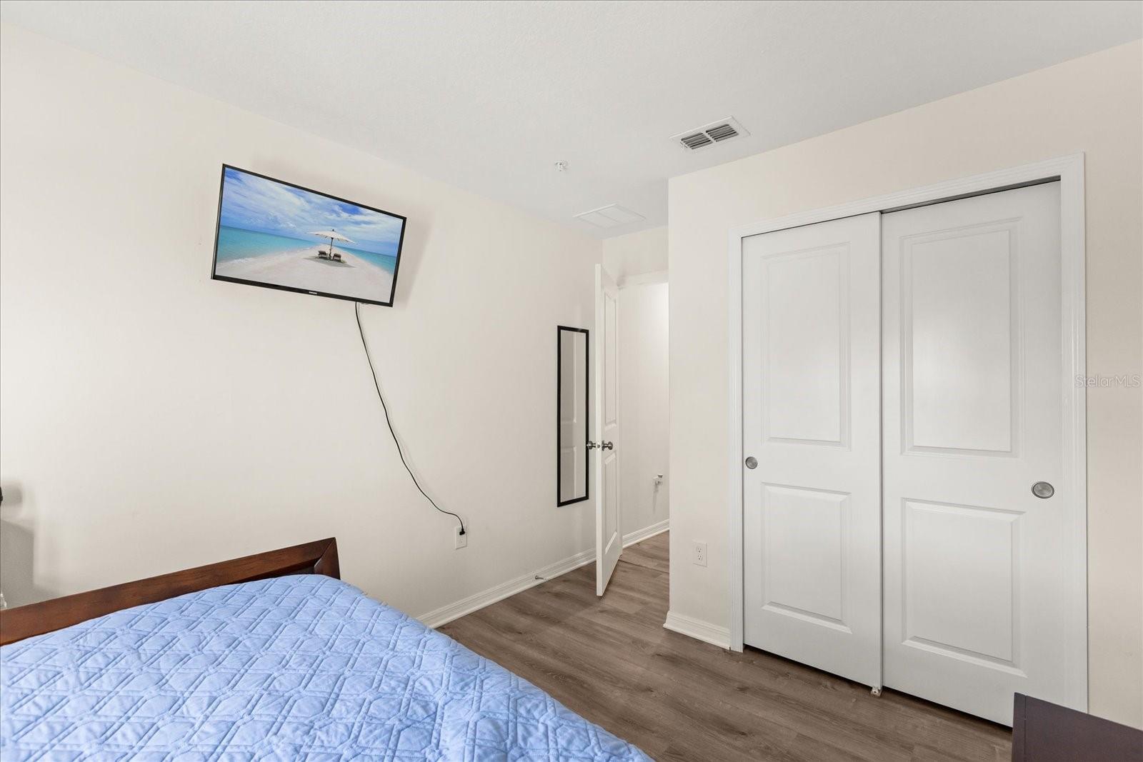 Image 20 of 26 For 2087 Crystal Bell Street