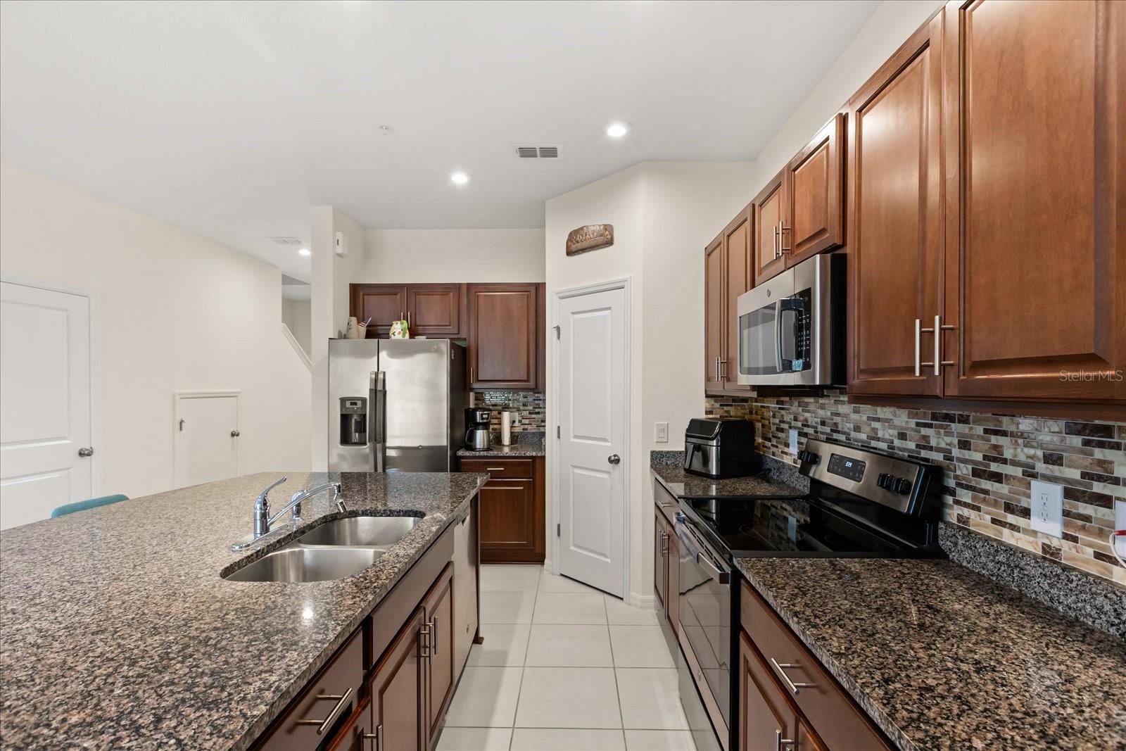 Image 5 of 26 For 2087 Crystal Bell Street