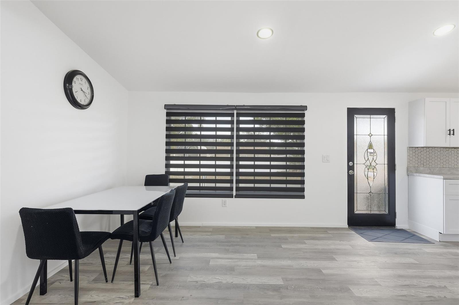 Image 18 of 46 For 8514 Branch Avenue