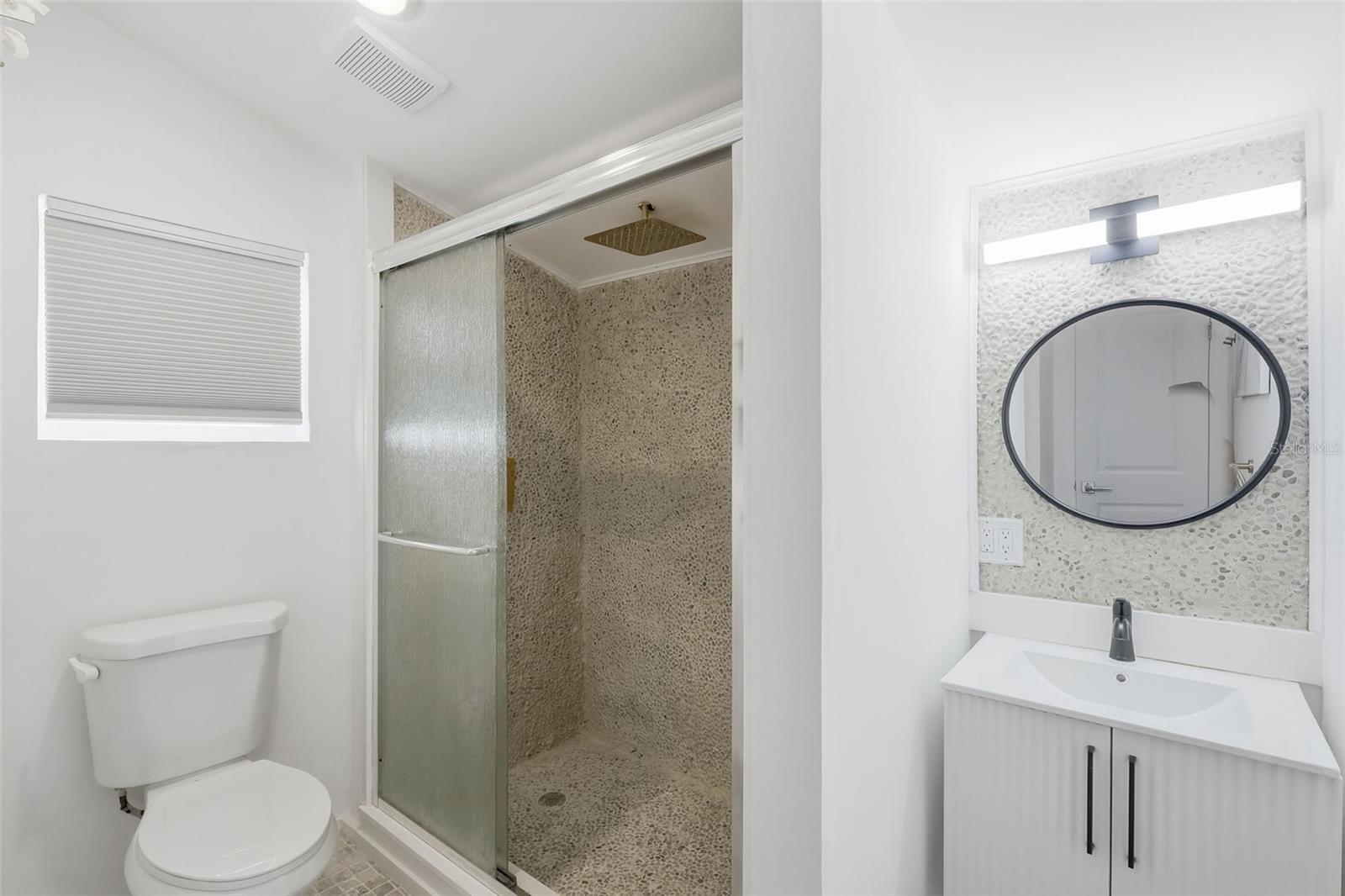 Image 37 of 46 For 8514 Branch Avenue