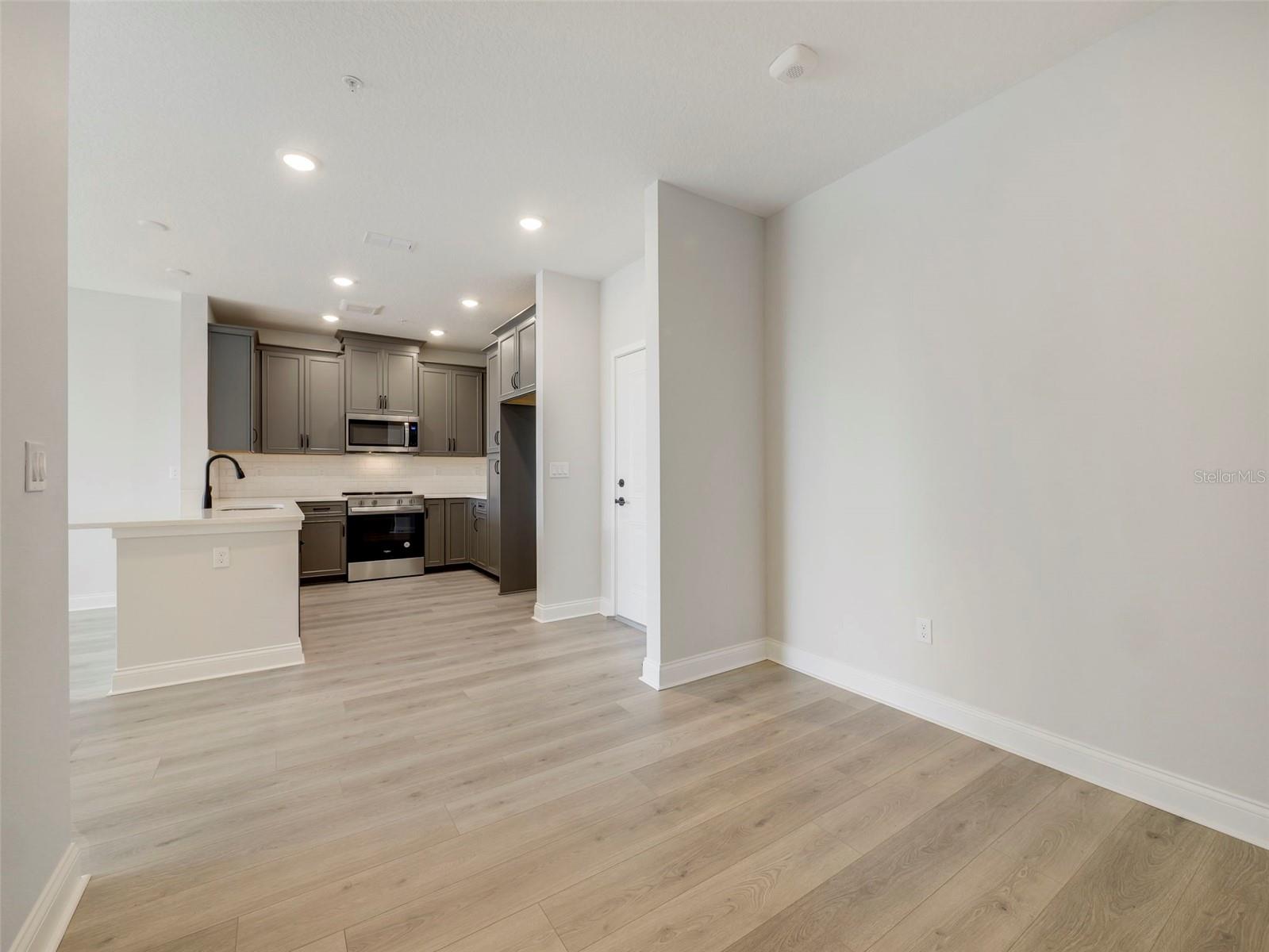 Image 10 of 22 For 7545 Laureate Boulevard 7301