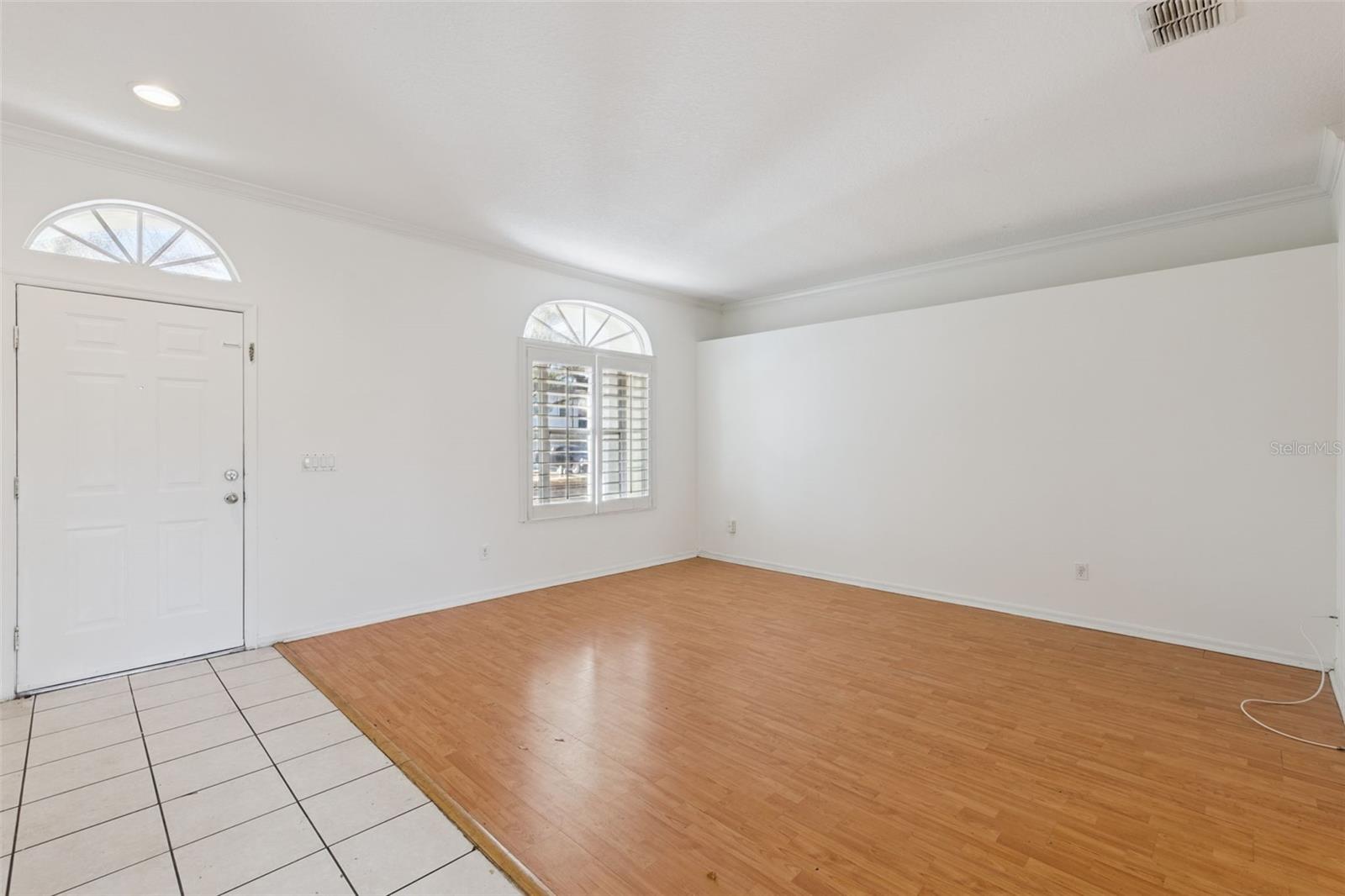 Image 7 of 44 For 5067 Jetsail Drive