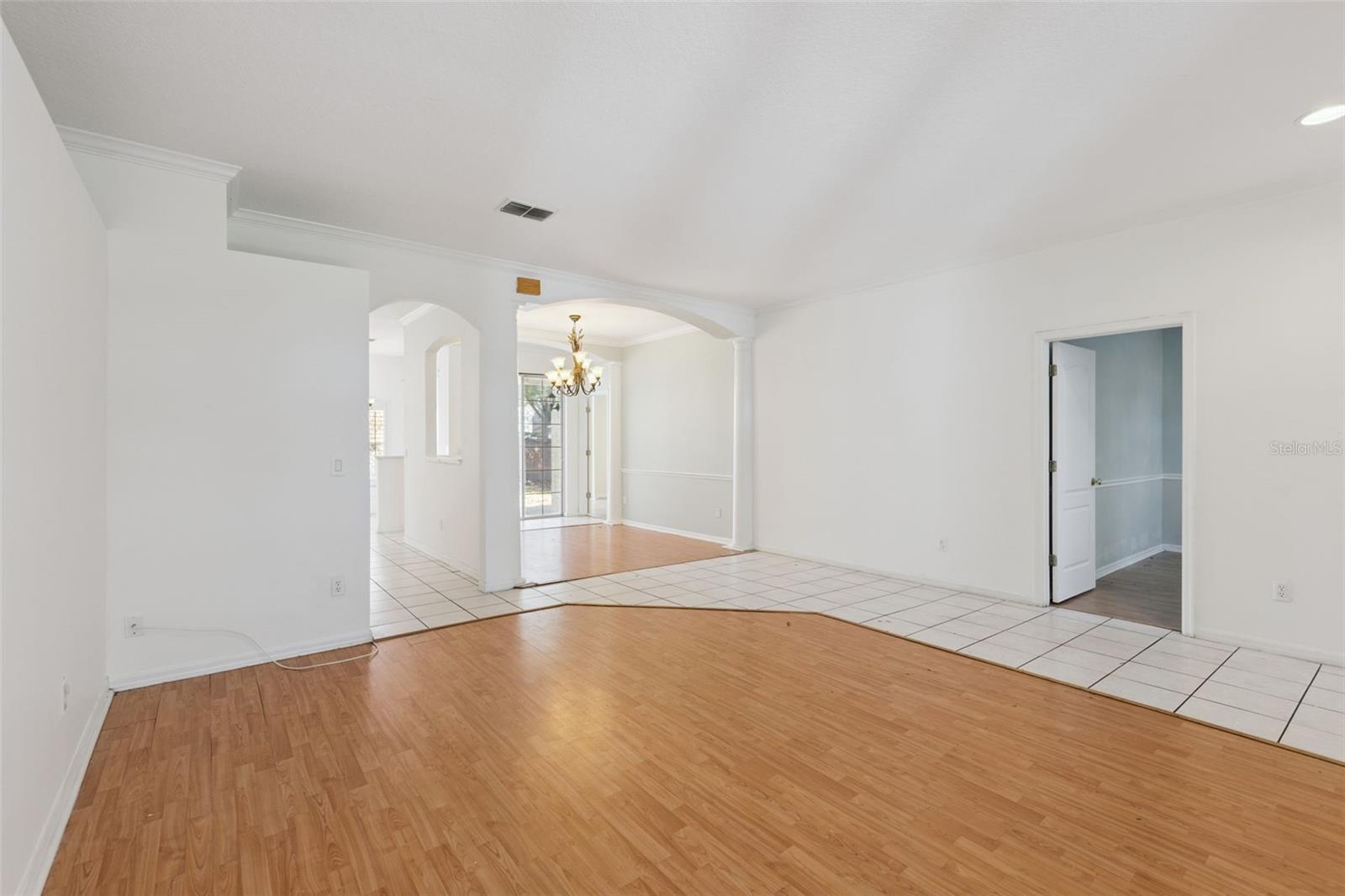 Image 9 of 44 For 5067 Jetsail Drive