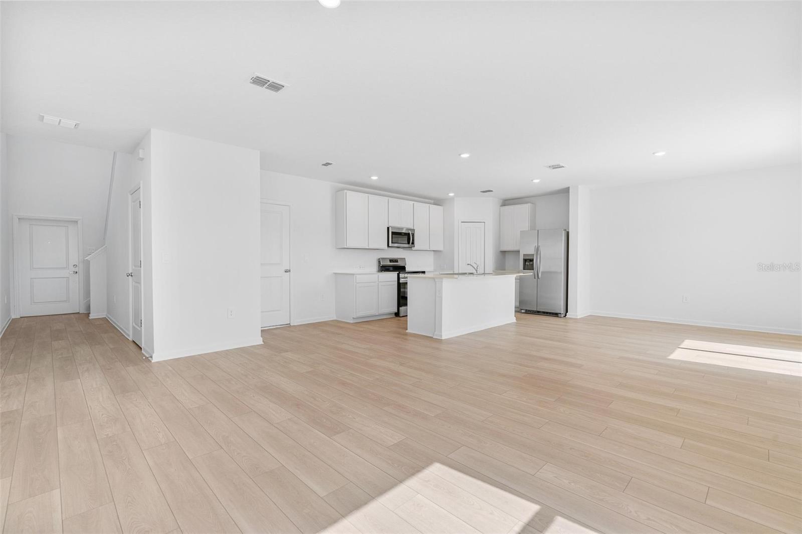 Image 16 of 36 For 6424 Domizio Drive