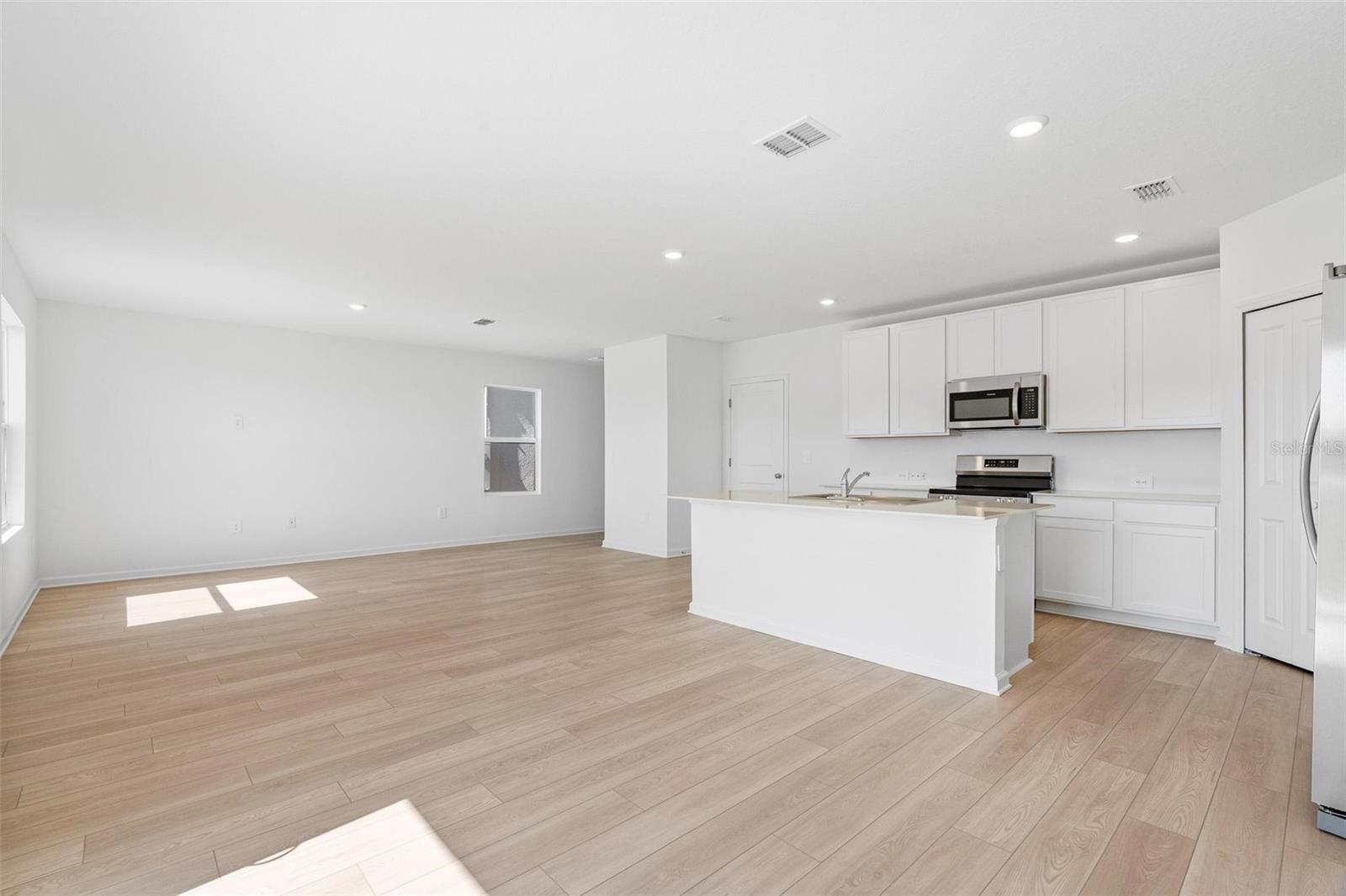 Image 19 of 36 For 6424 Domizio Drive