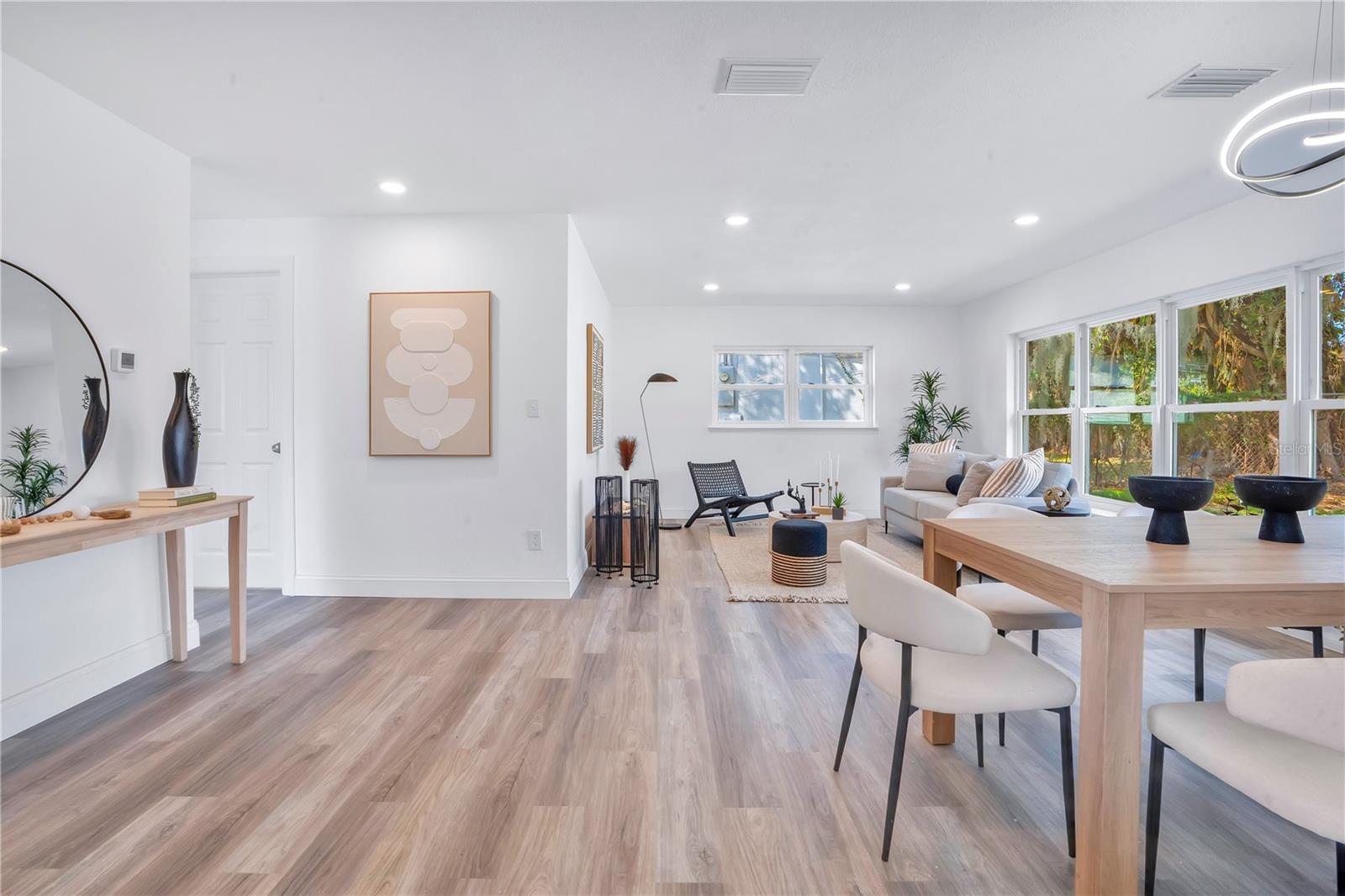 Image 12 of 41 For 1499 Wilton Avenue