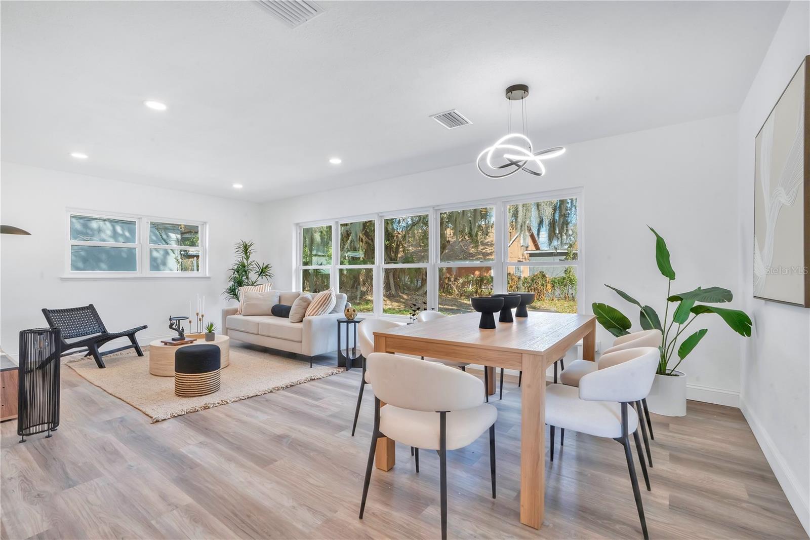 Image 17 of 41 For 1499 Wilton Avenue