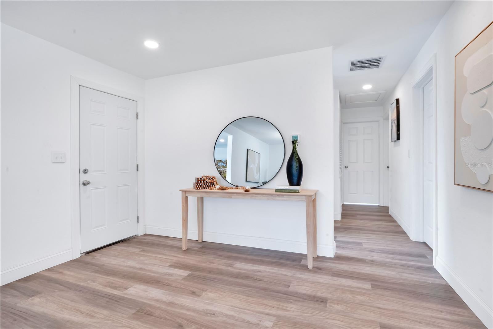 Image 8 of 41 For 1499 Wilton Avenue