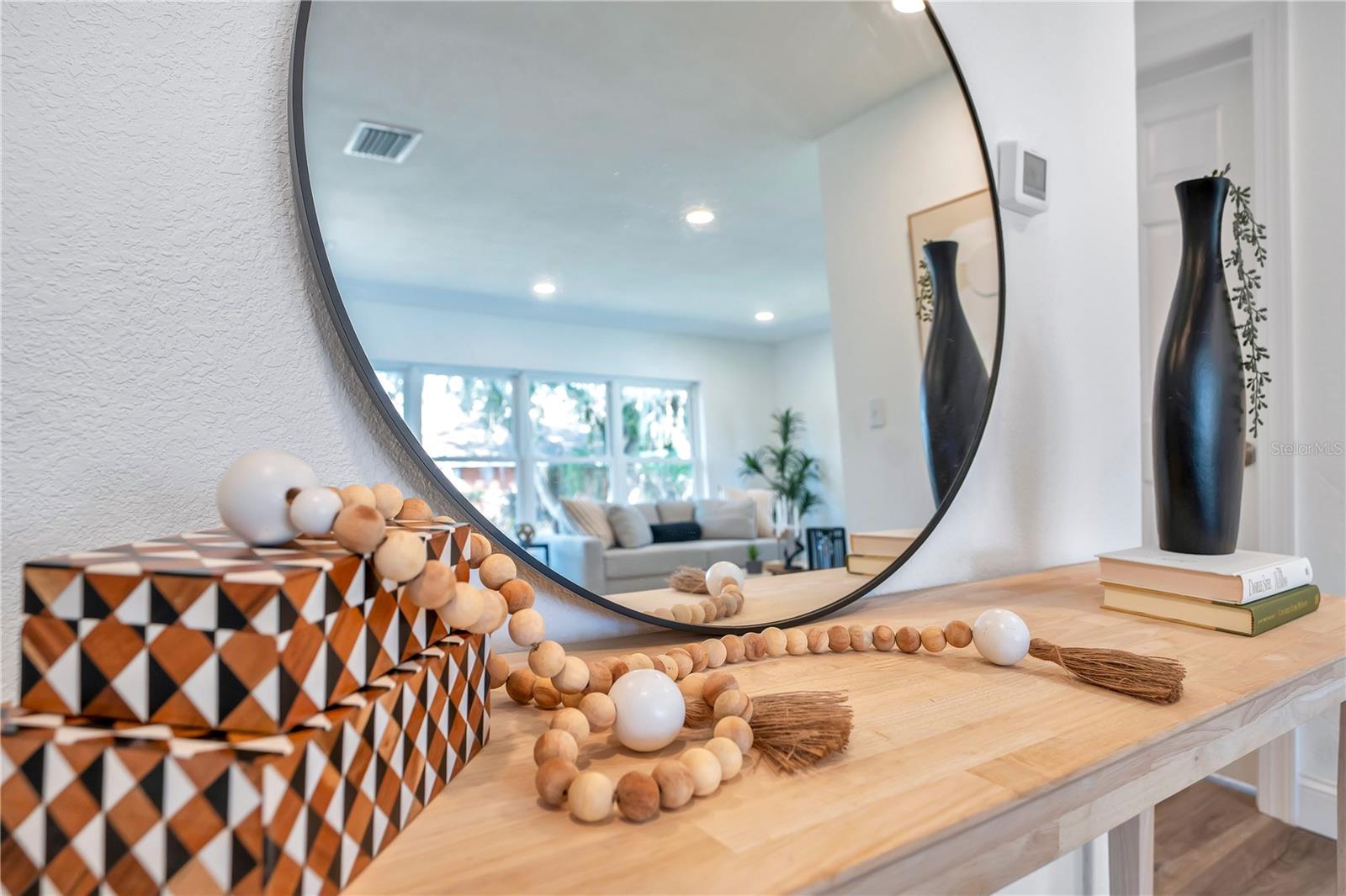 Image 9 of 41 For 1499 Wilton Avenue