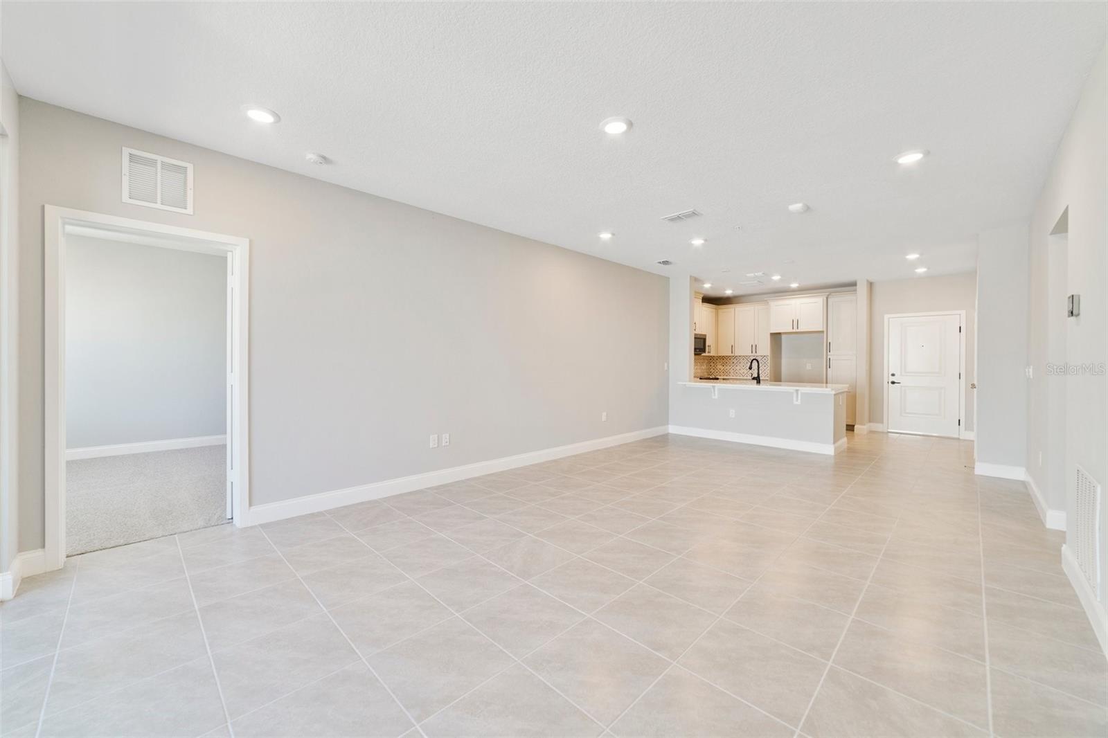 Image 10 of 26 For 7557 Laureate Boulevard 6401