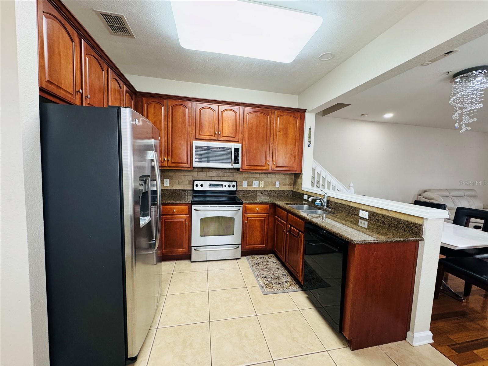 Image 4 of 22 For 6908 Sperone Street