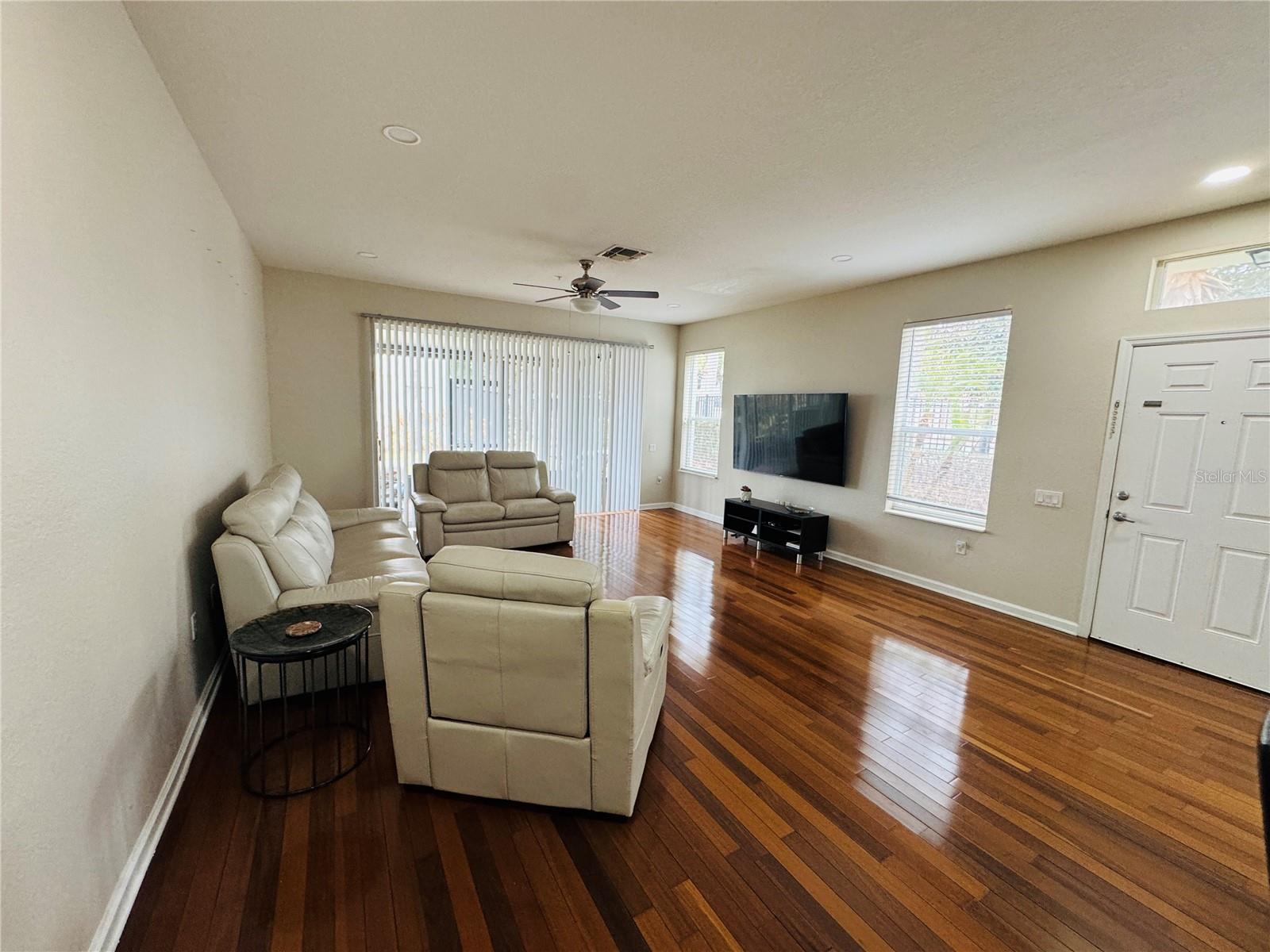 Image 7 of 22 For 6908 Sperone Street