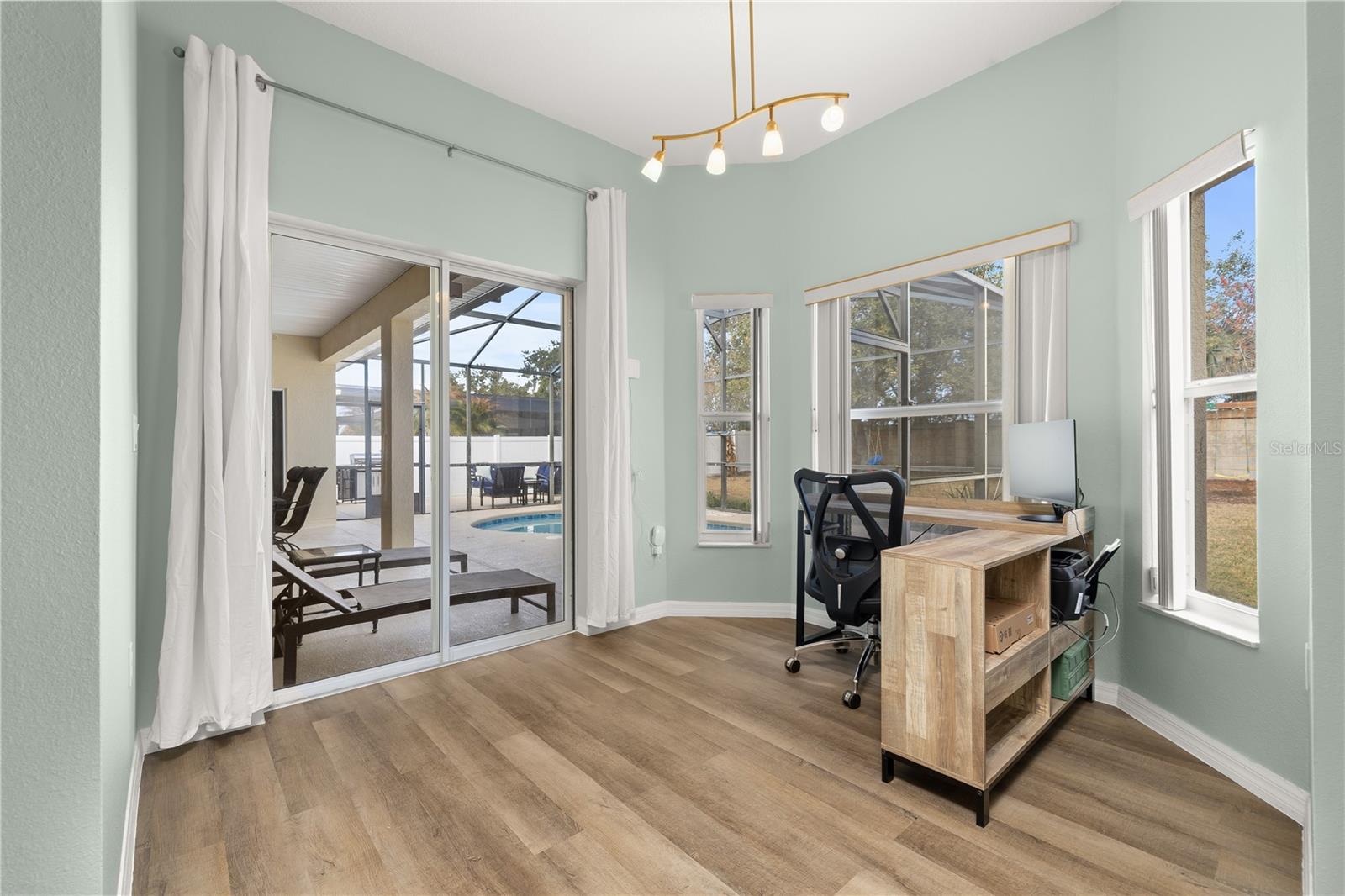 Image 16 of 48 For 1831 Windward Oaks Court