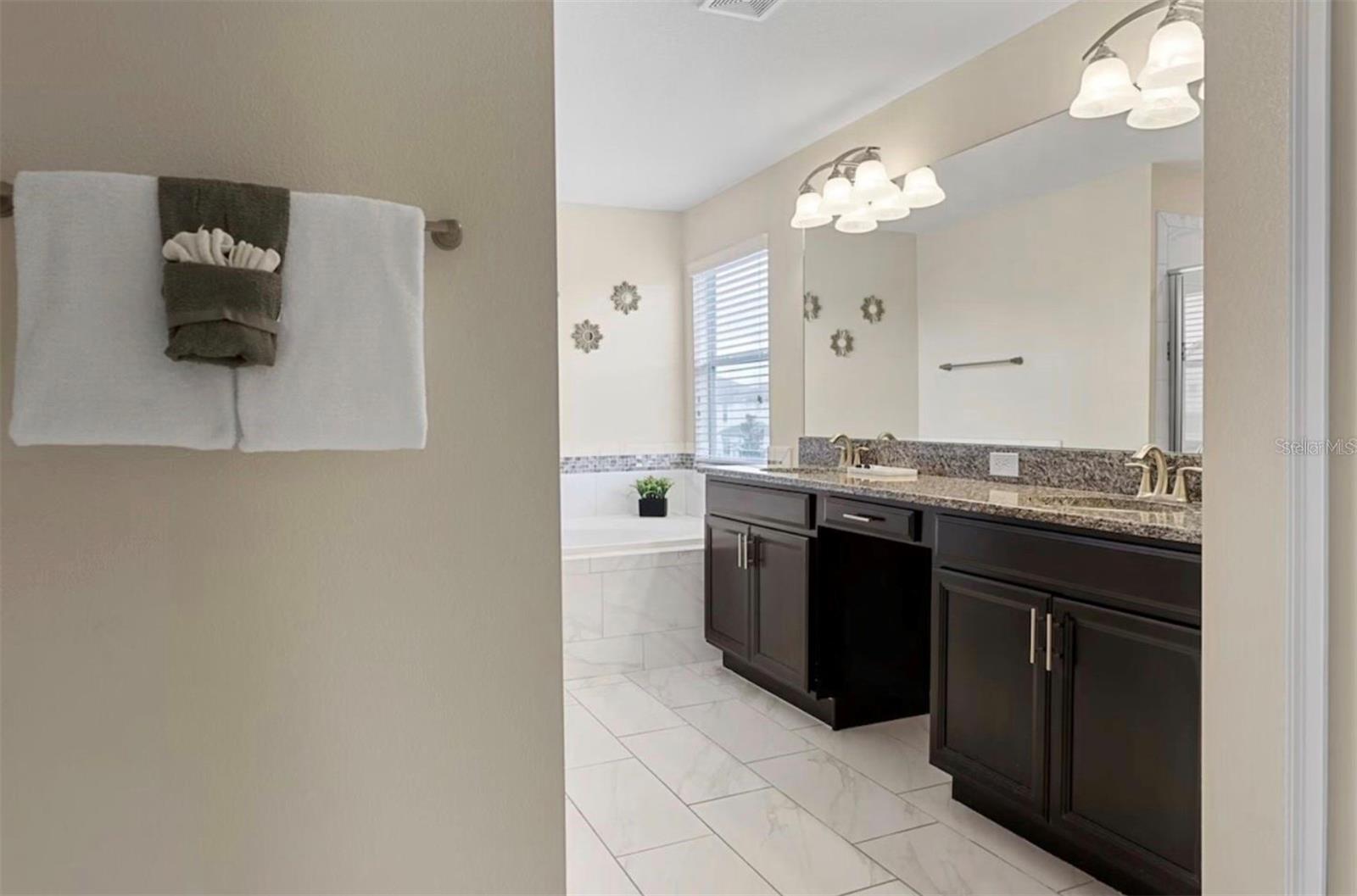 Image 11 of 38 For 4700 Sleepy Hollow Drive