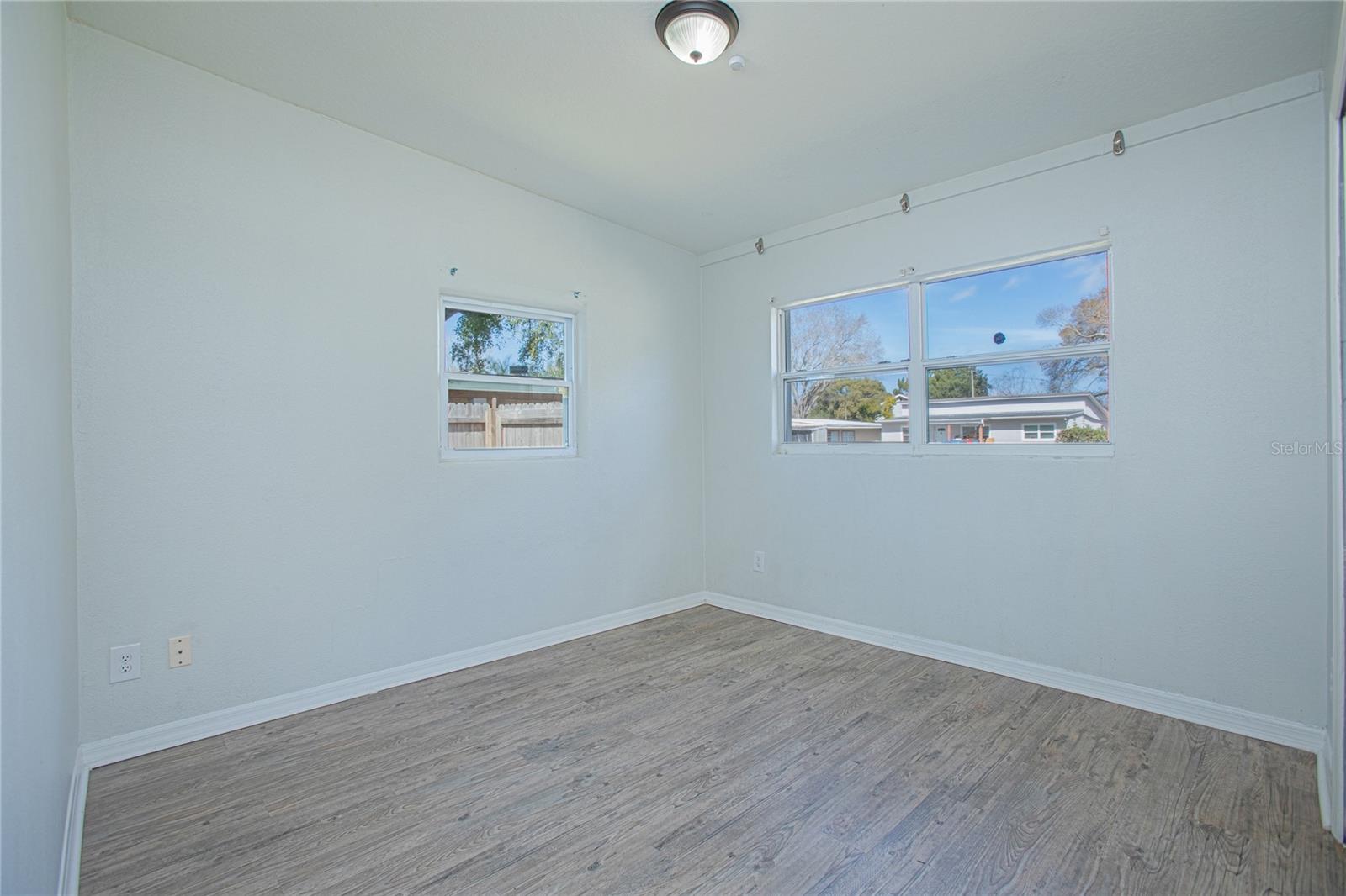 Image 12 of 16 For 422 Charlotte Street