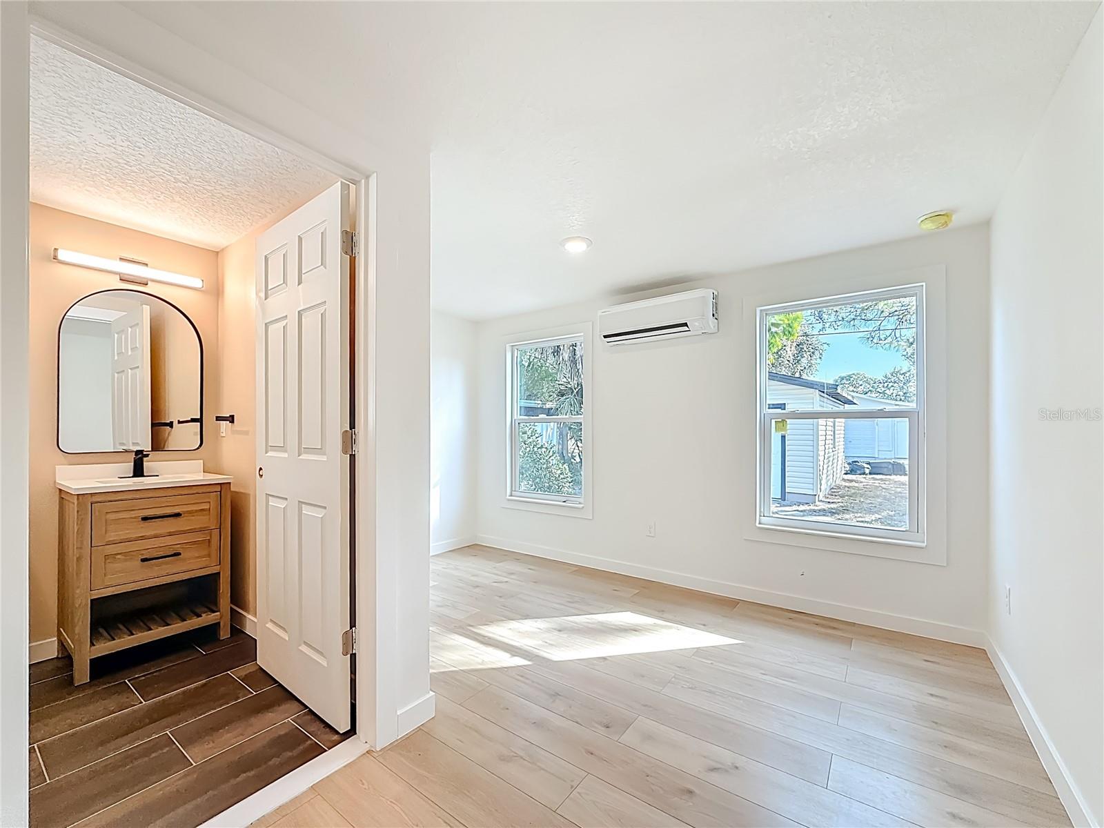 Image 10 of 15 For 6948 Dartmouth Avenue N