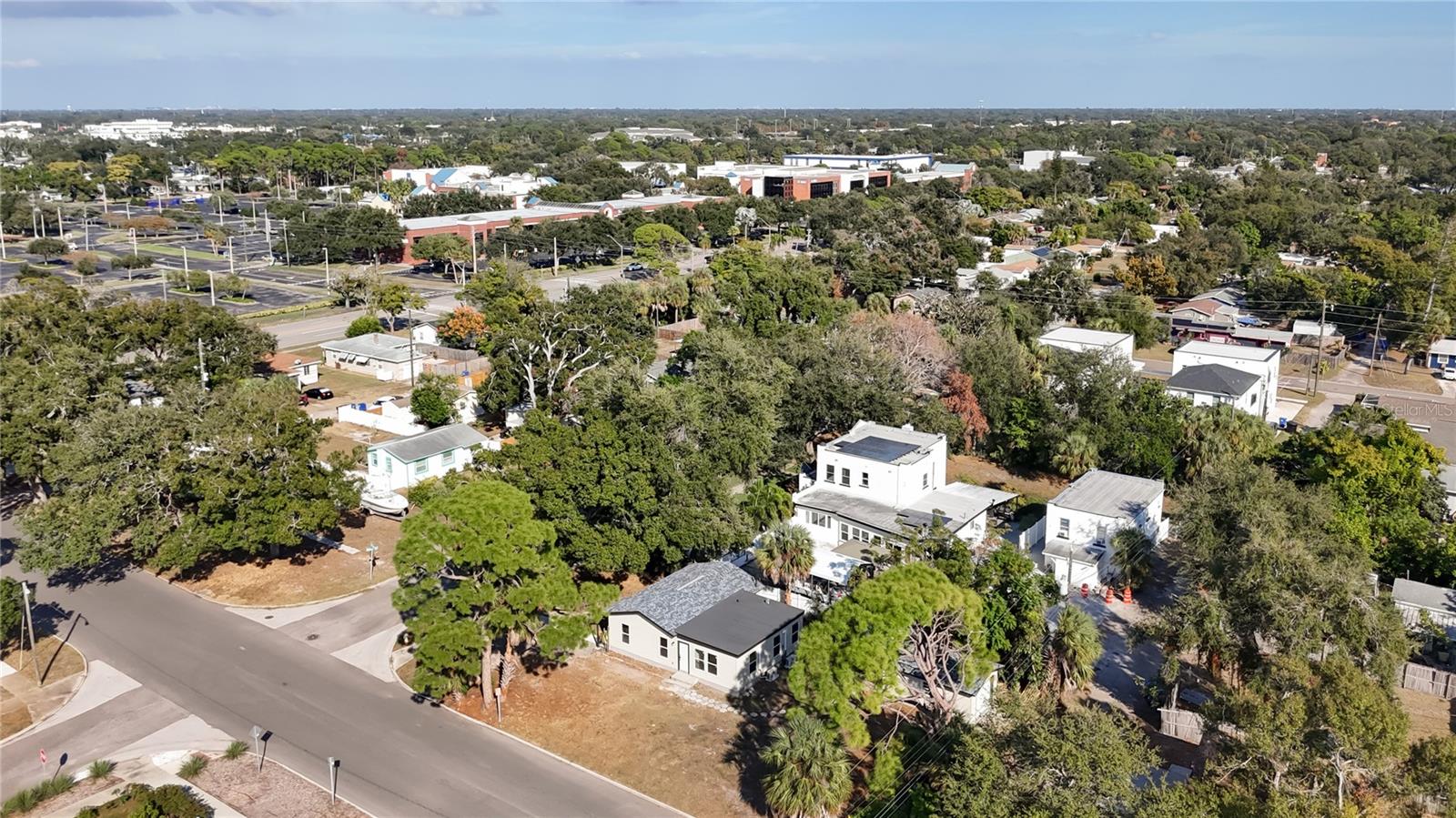 Image 14 of 15 For 6948 Dartmouth Avenue N