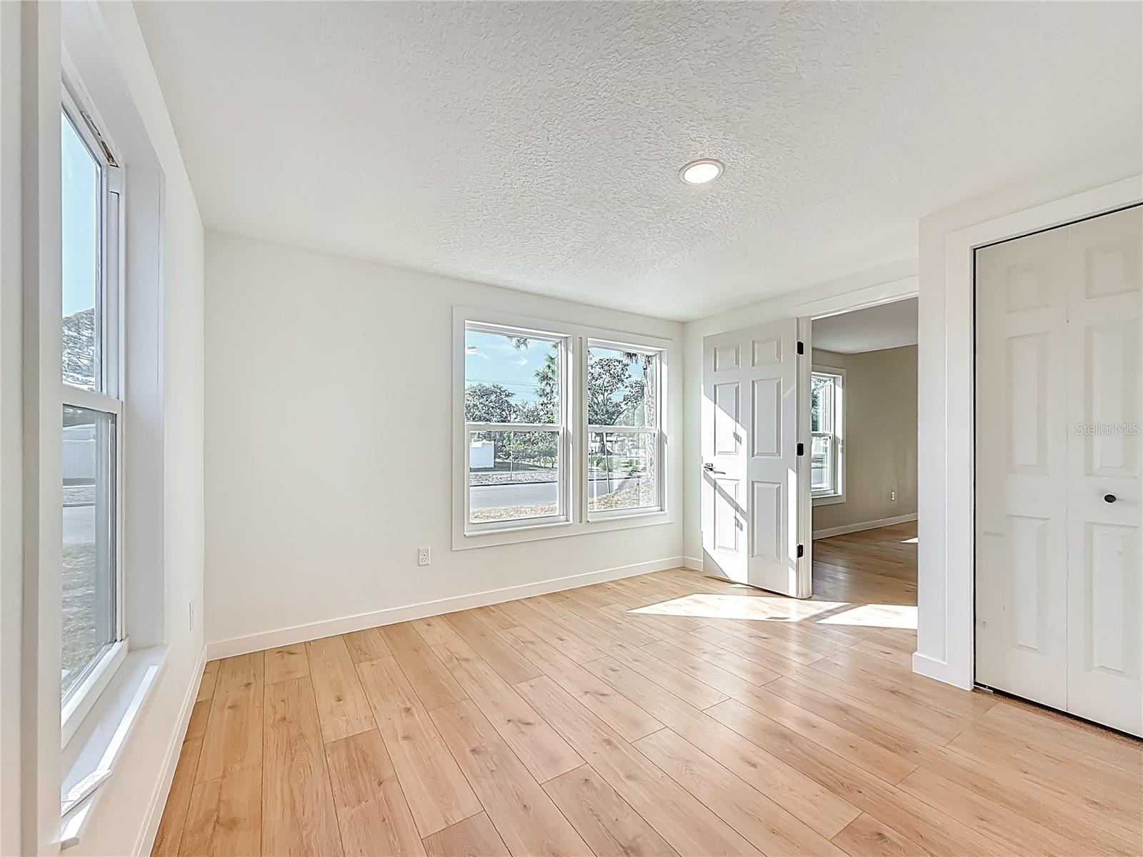 Image 4 of 15 For 6948 Dartmouth Avenue N