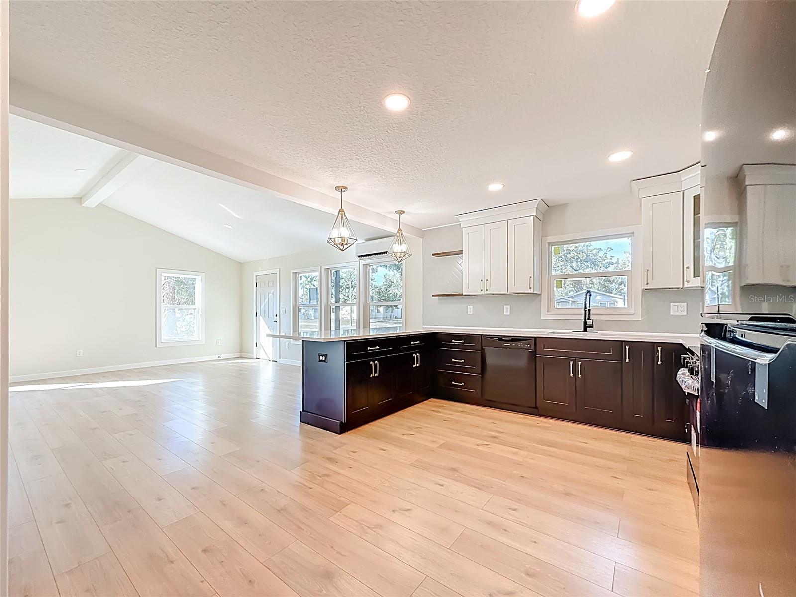 Image 6 of 15 For 6948 Dartmouth Avenue N