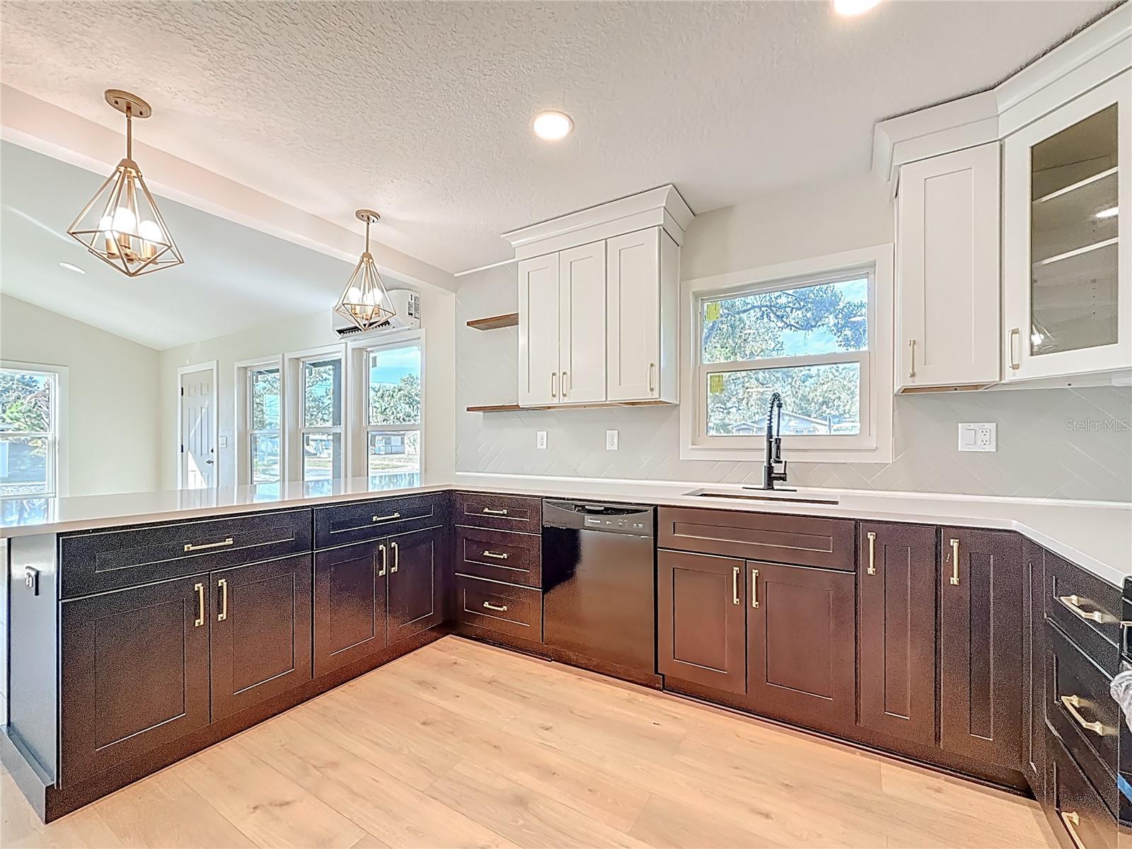 Image 8 of 15 For 6948 Dartmouth Avenue N