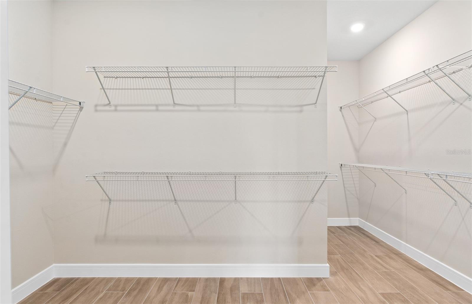 Image 31 of 47 For 2571 Painted Sky Avenue