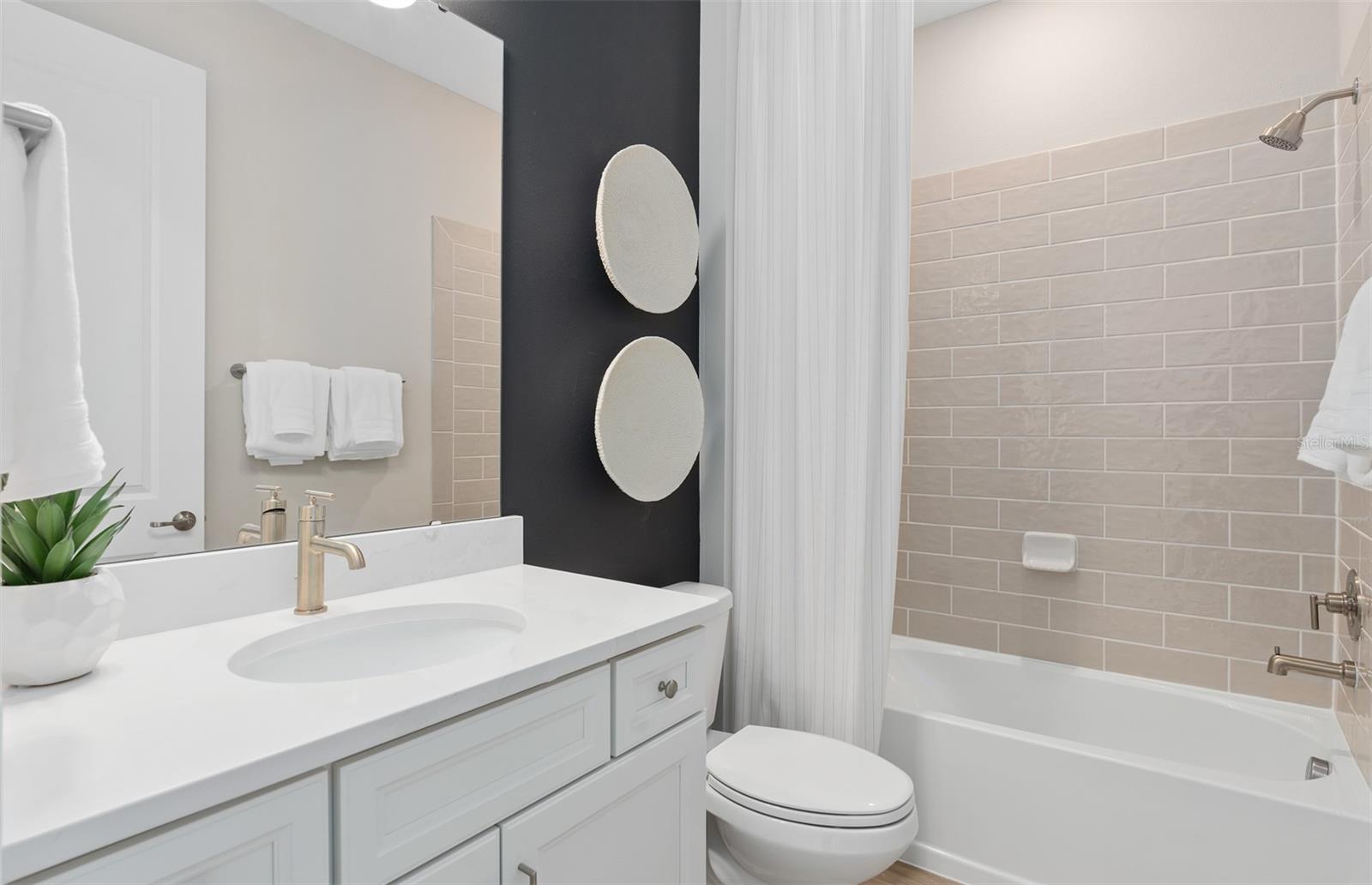 Image 38 of 47 For 2571 Painted Sky Avenue