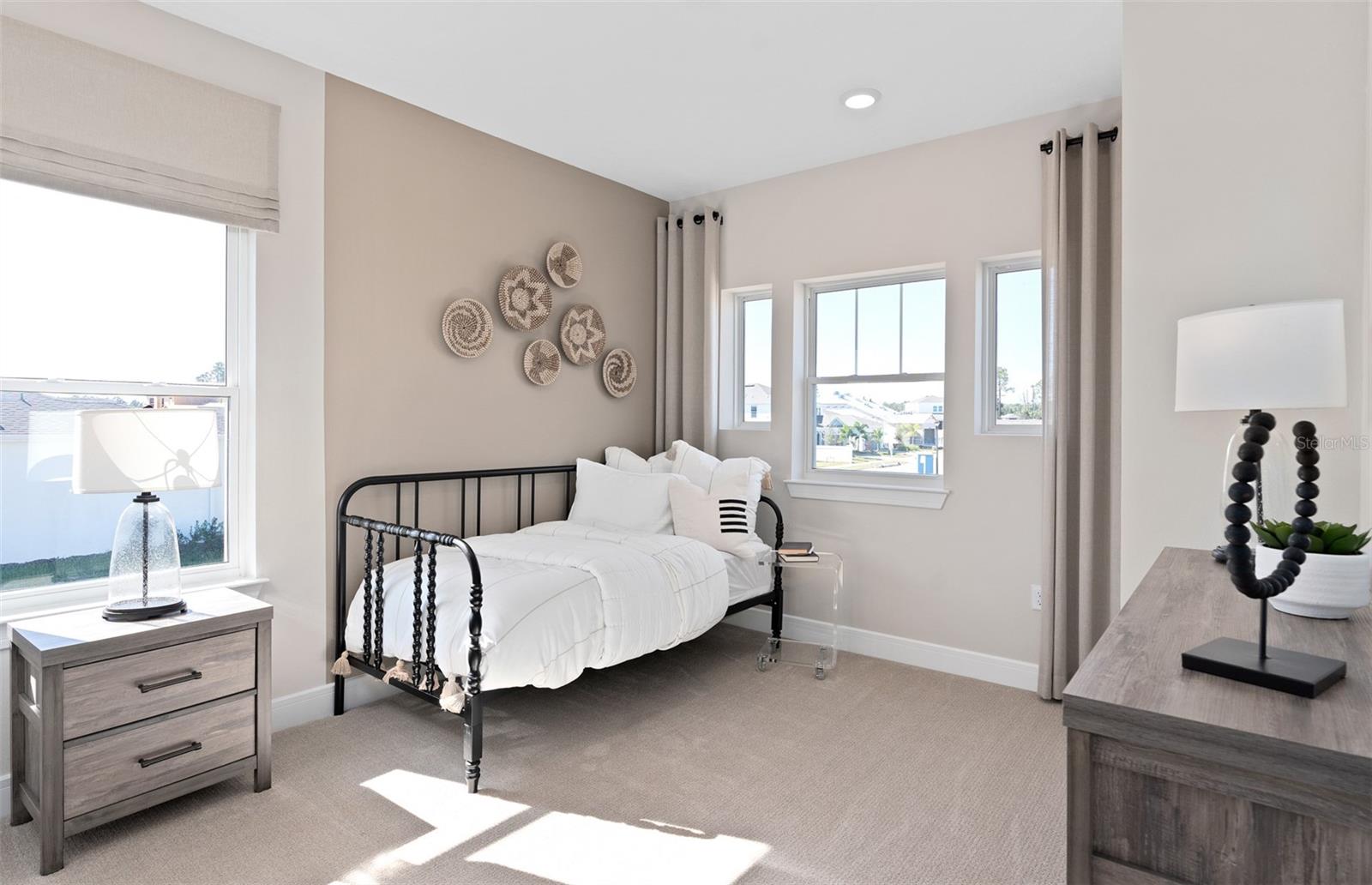 Image 43 of 47 For 2571 Painted Sky Avenue