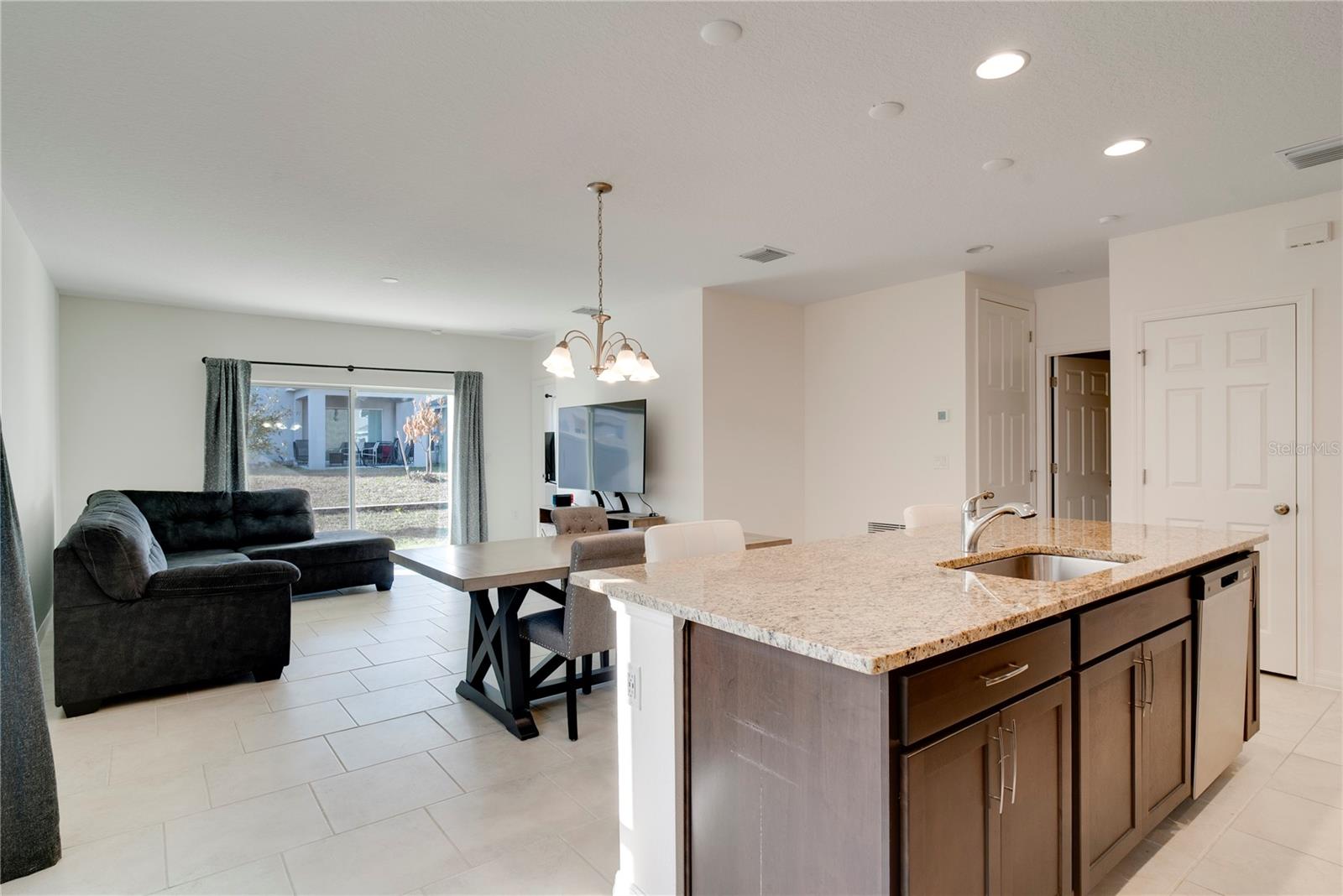 Image 6 of 22 For 1624 Swan Swim