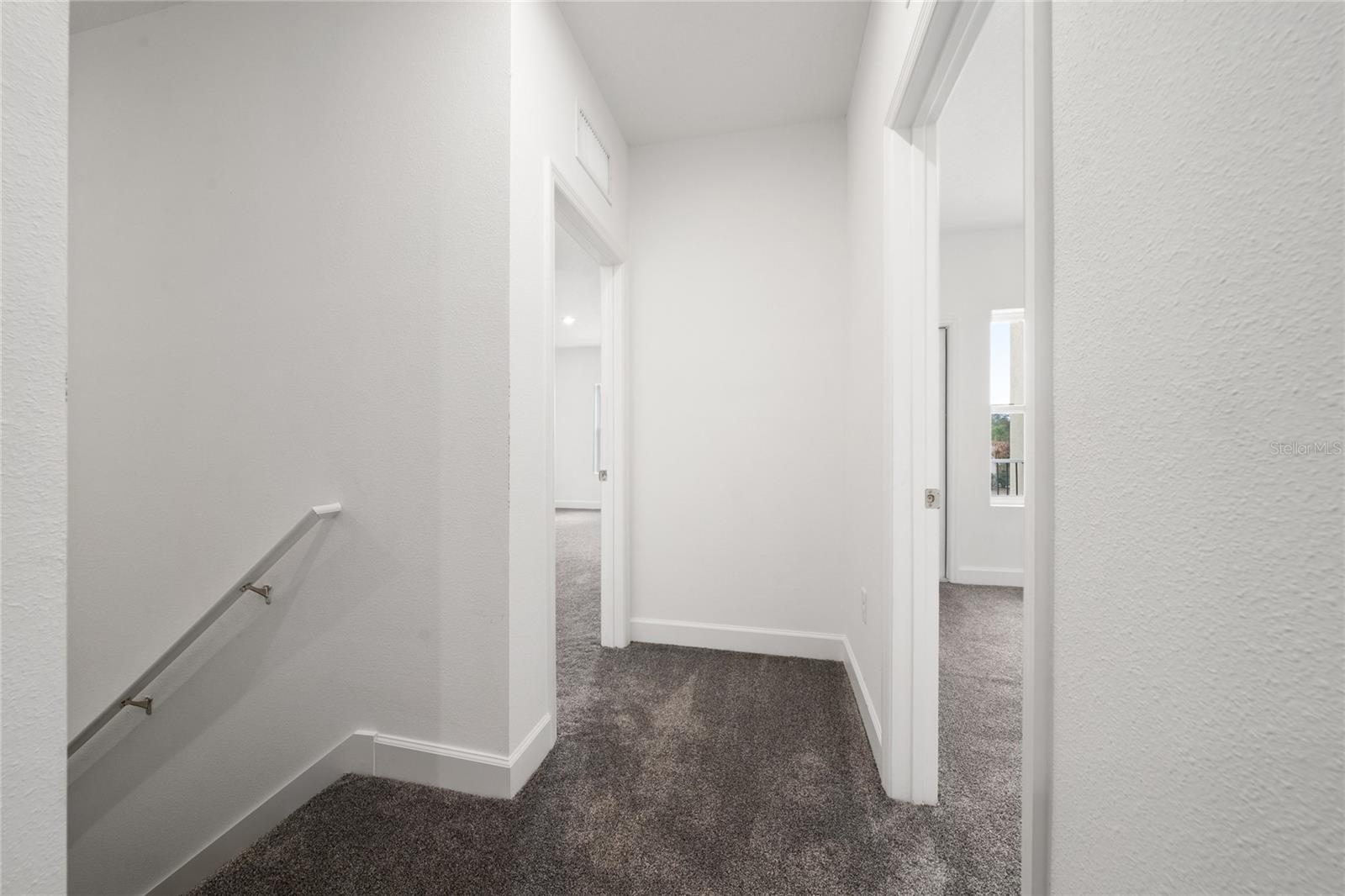 Image 11 of 43 For 462 Lake Shore Parkway