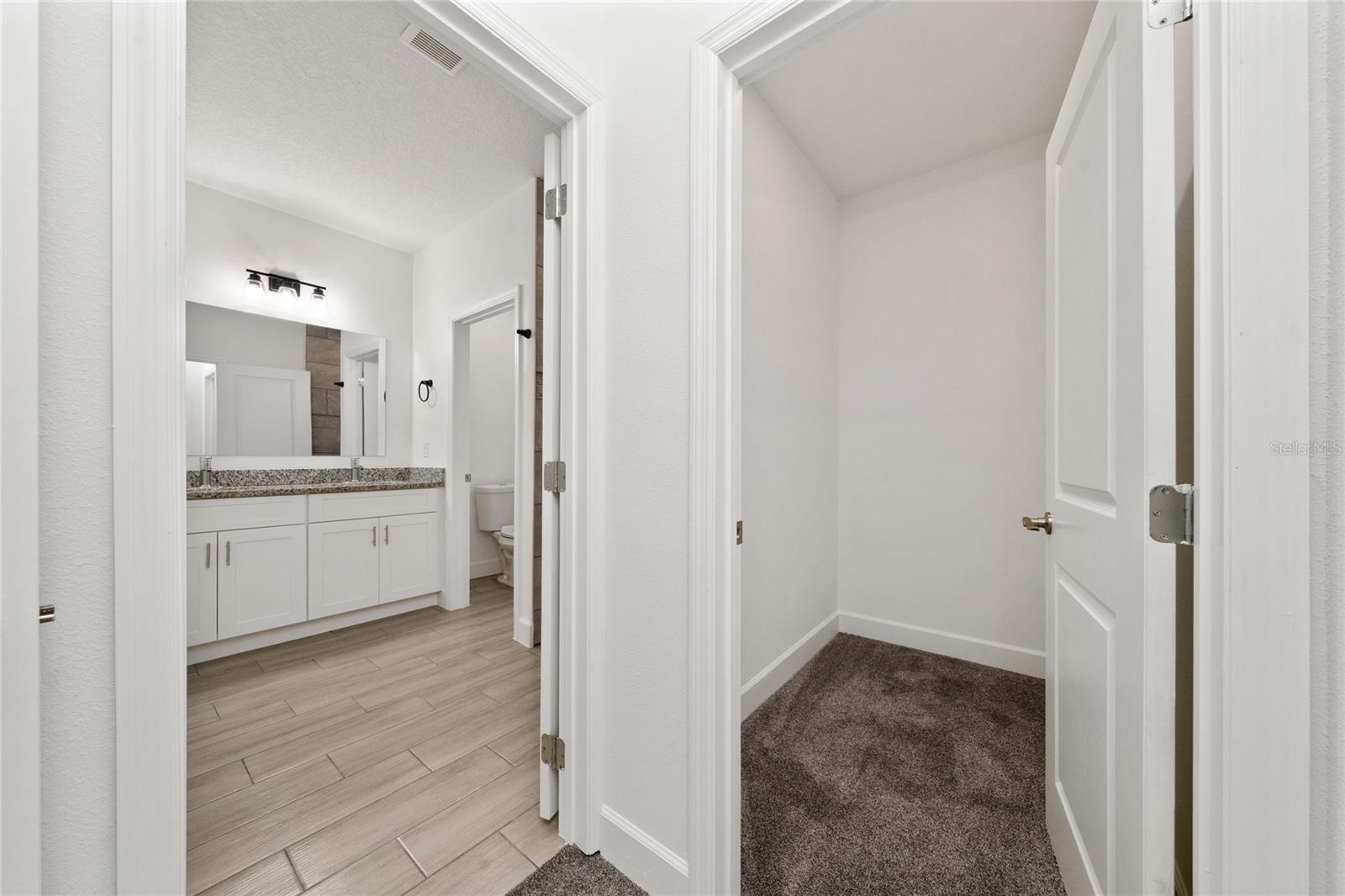 Image 25 of 43 For 462 Lake Shore Parkway