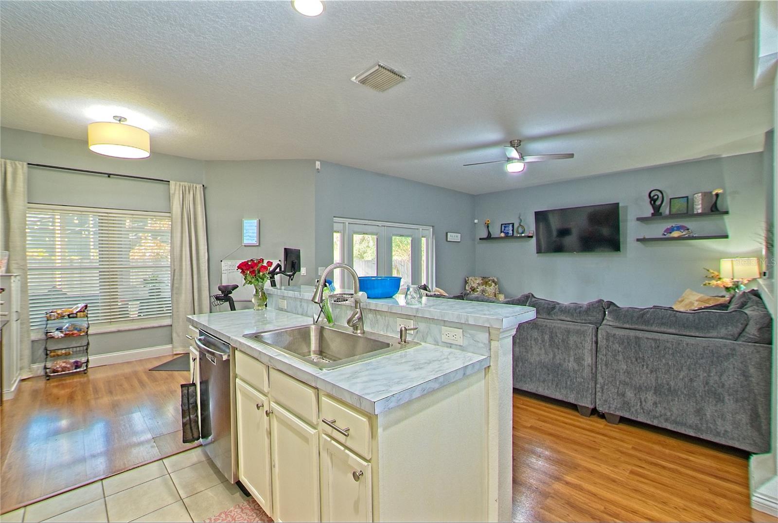 Image 10 of 43 For 131 Lisa Loop