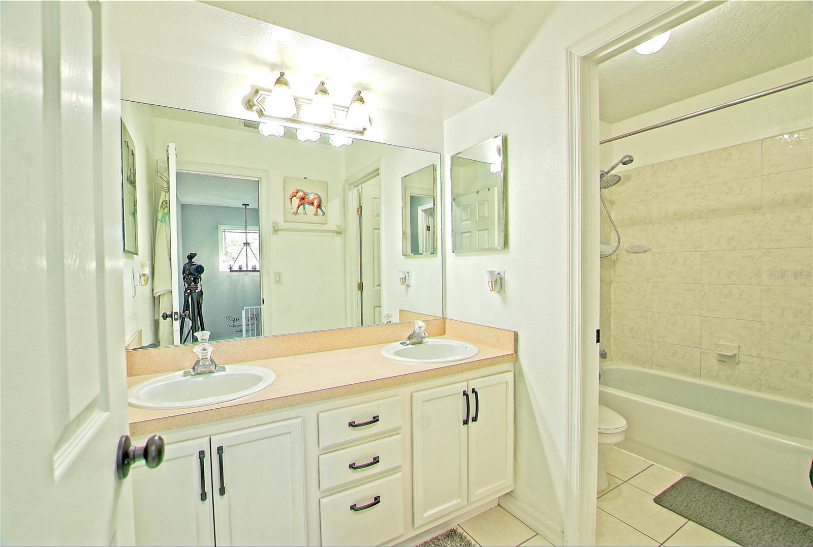 Image 28 of 43 For 131 Lisa Loop