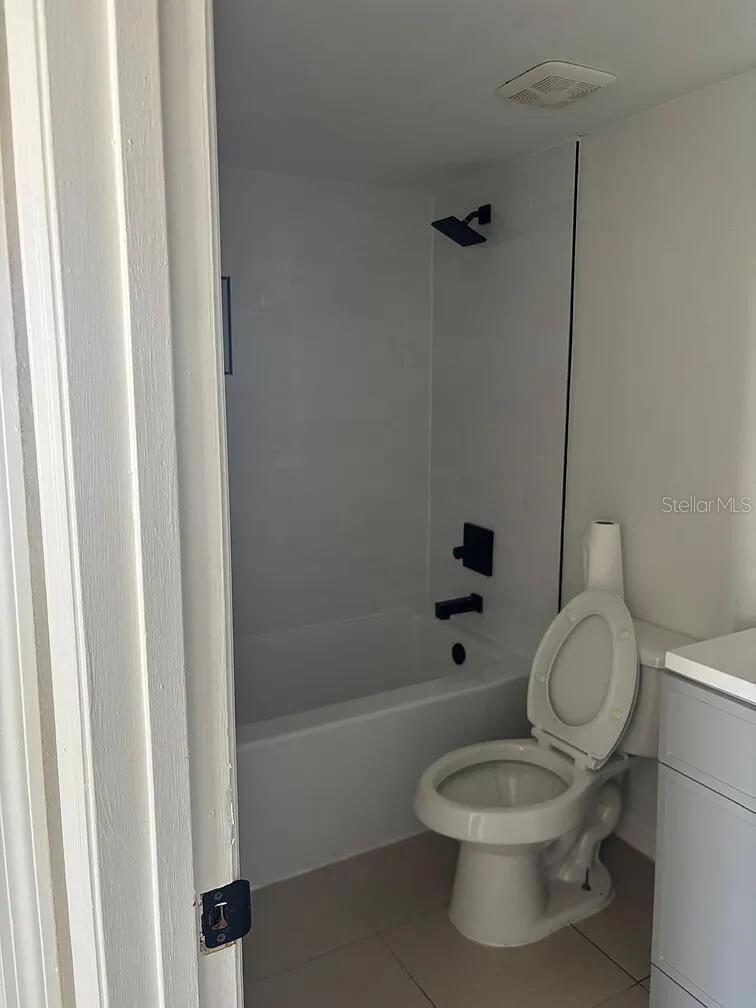 Image 11 of 18 For 2916 Dickens Circle